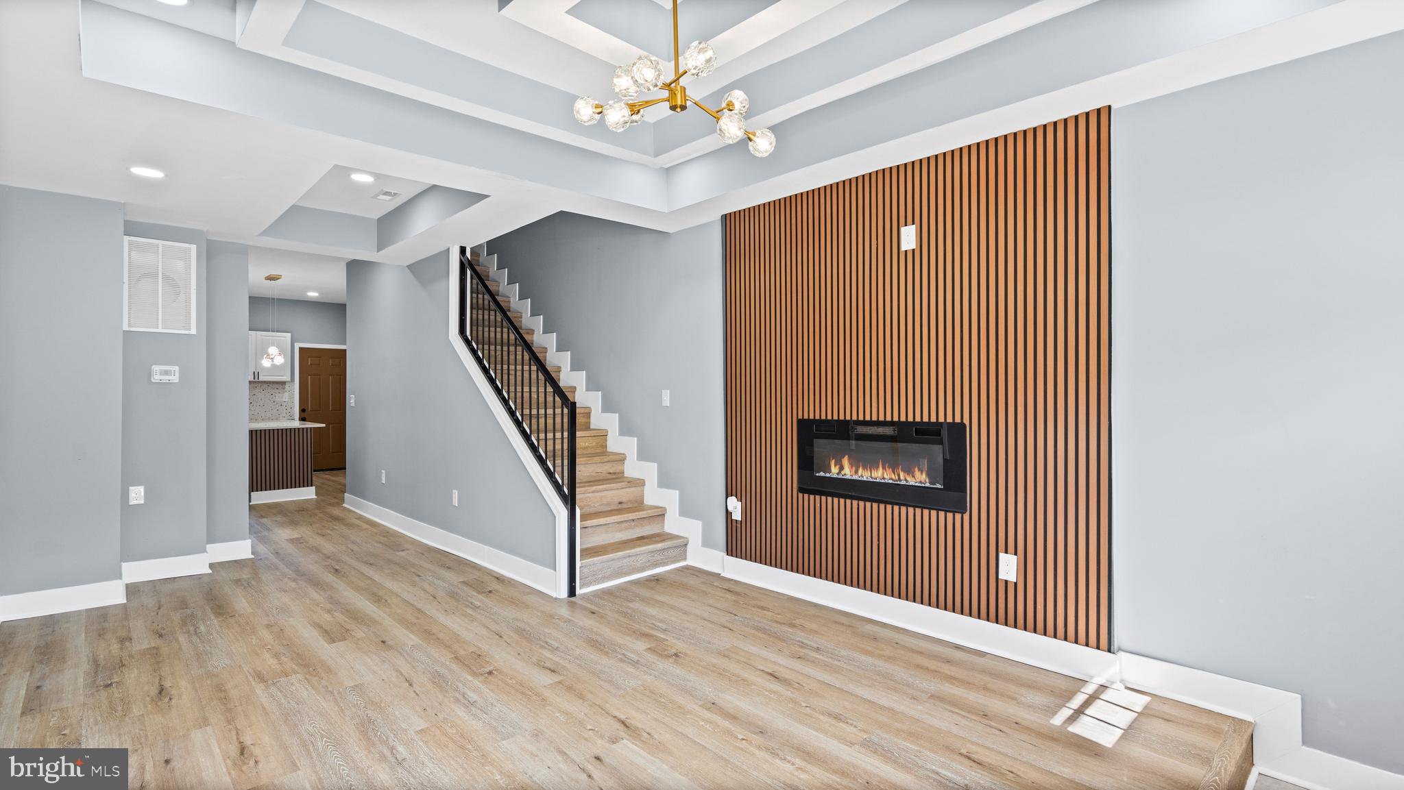 BROADWAY EAST - Residential