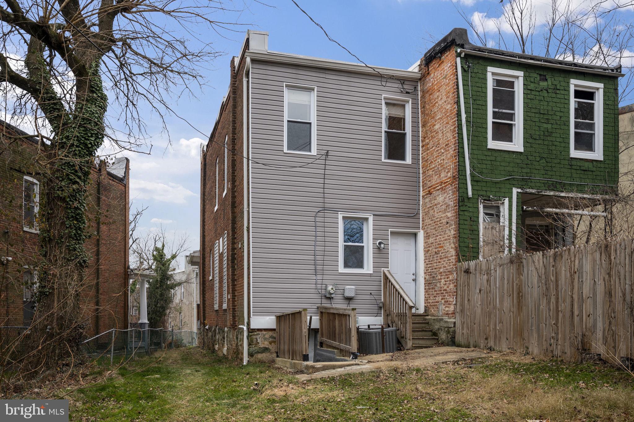 PARK CIRCLE - Residential