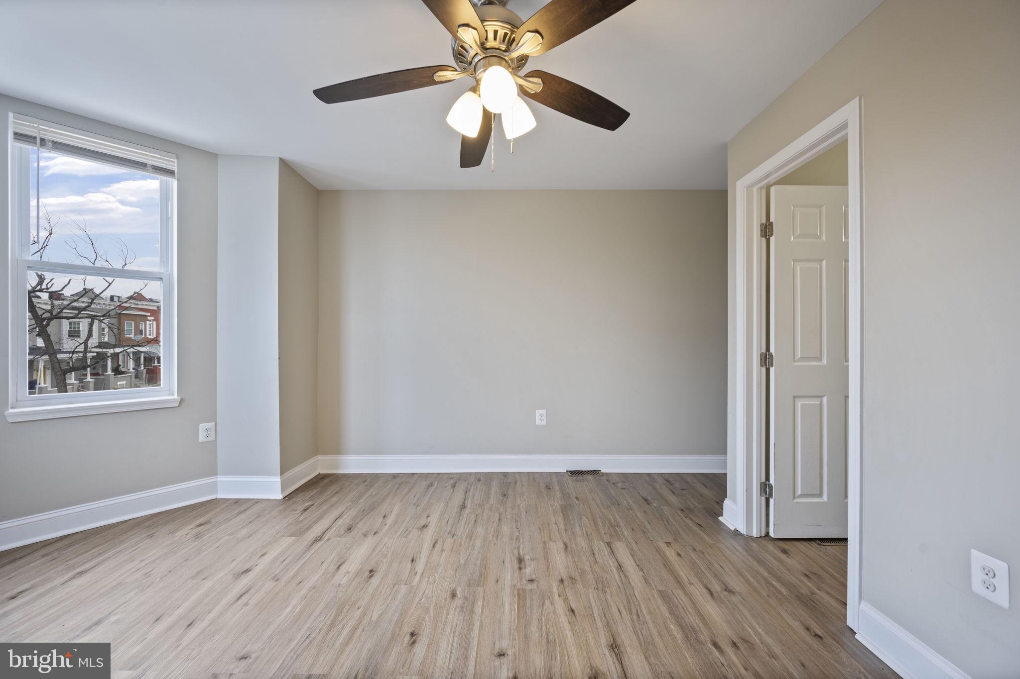 PARK CIRCLE - Residential