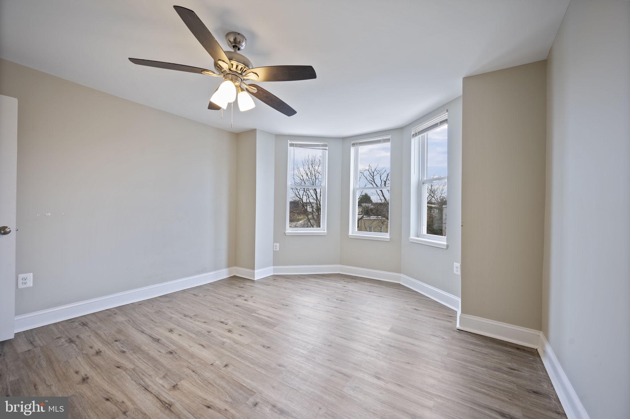 PARK CIRCLE - Residential