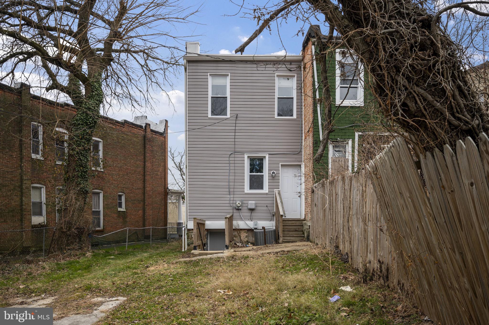 PARK CIRCLE - Residential