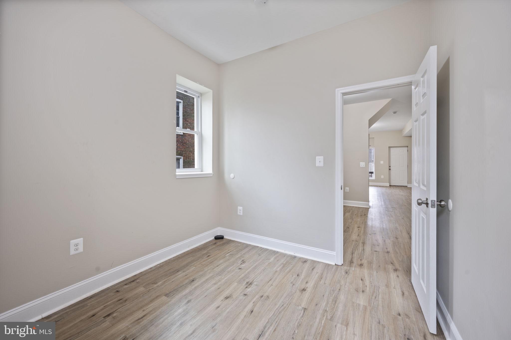 PARK CIRCLE - Residential