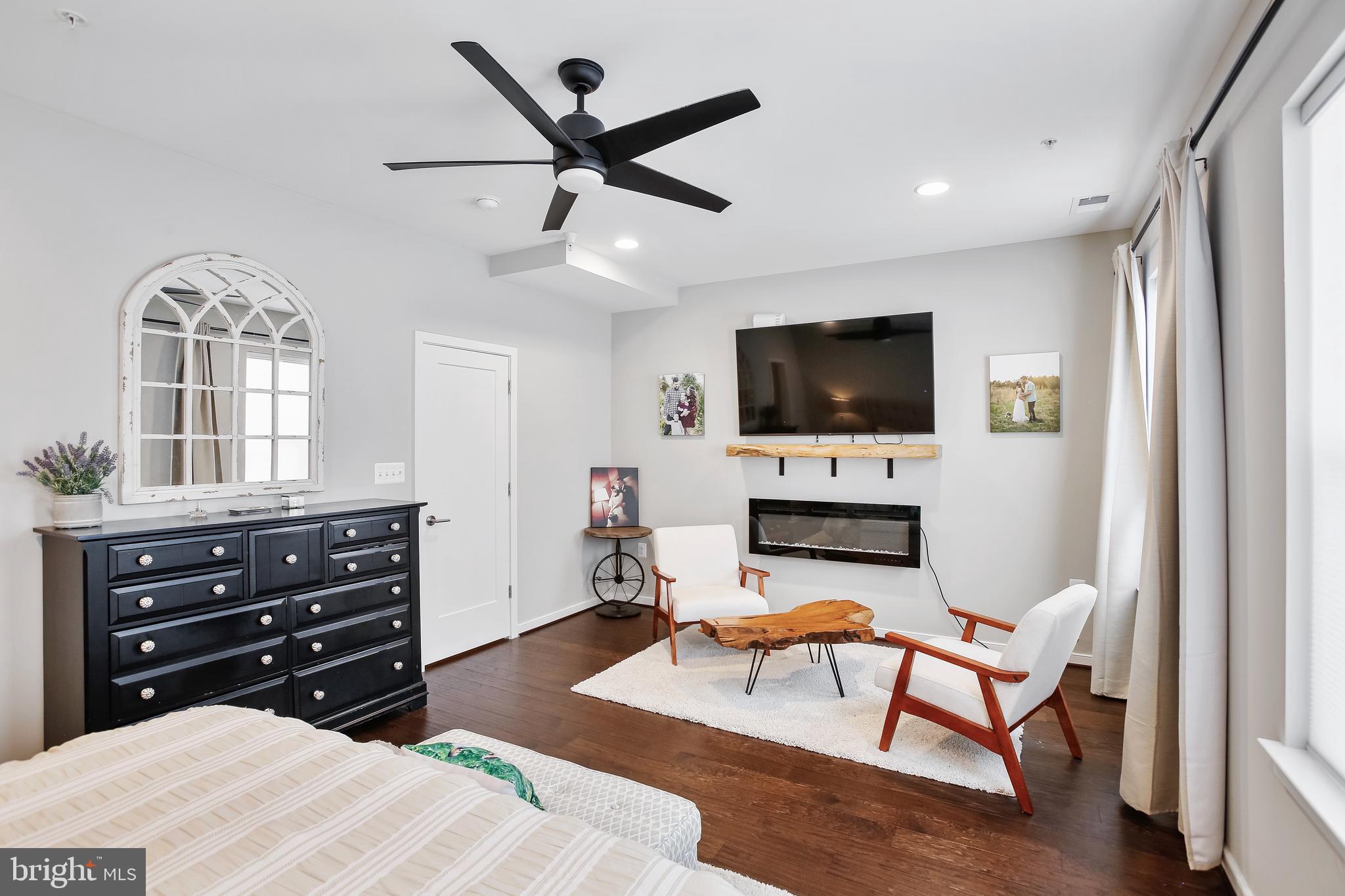 BRAMBLETON TOWN CENTER - Residential