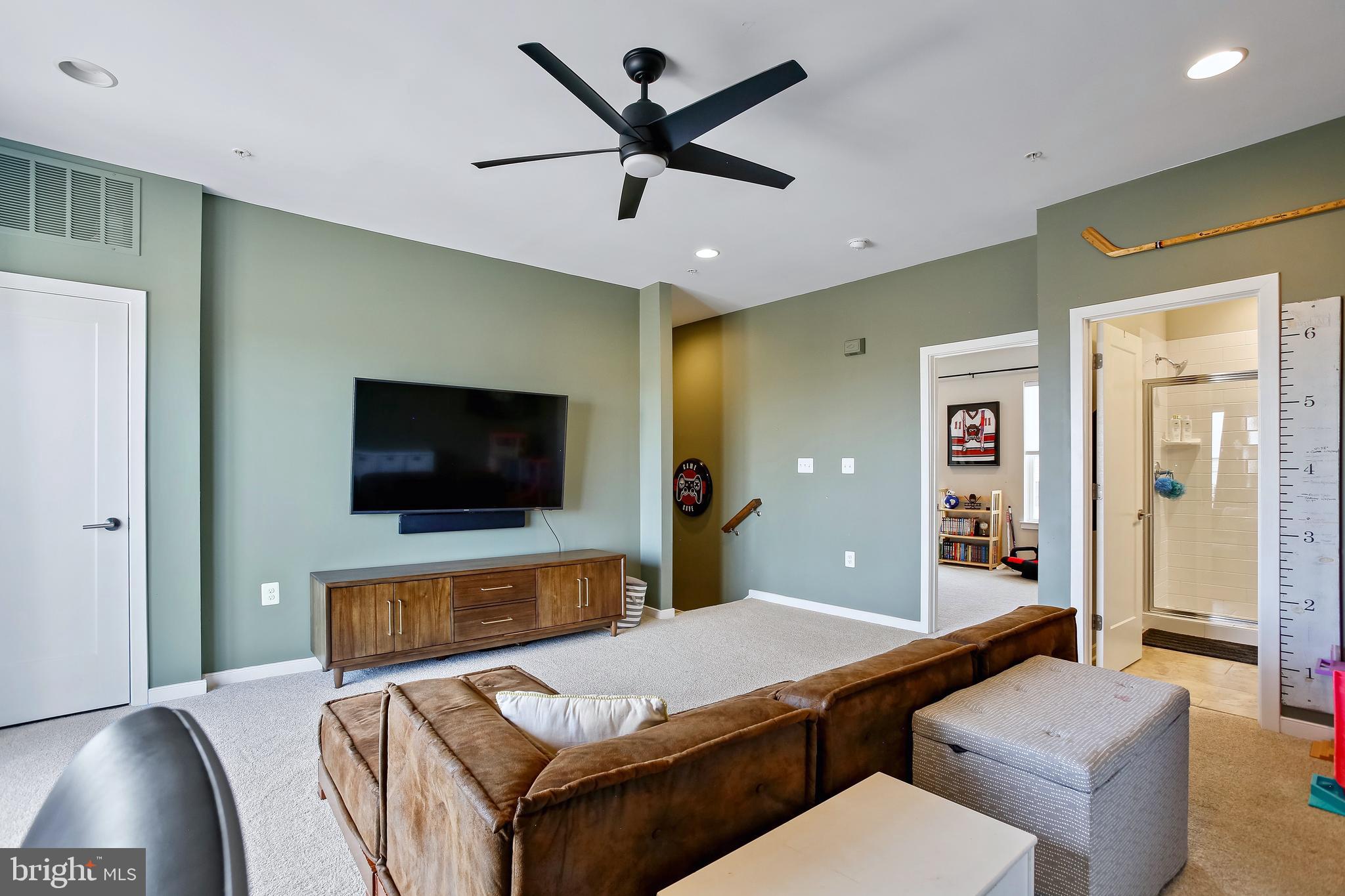 BRAMBLETON TOWN CENTER - Residential