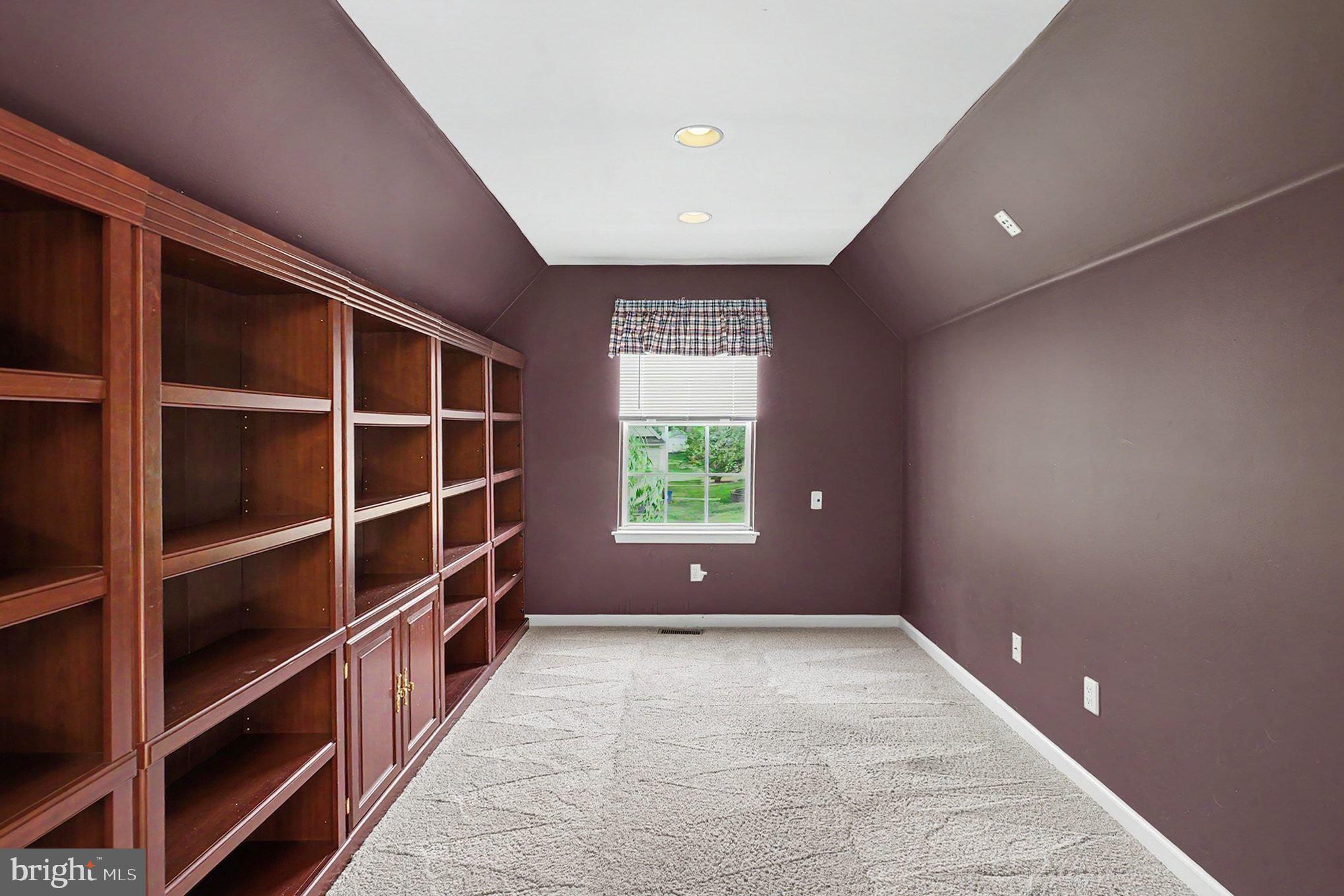 FAIRCREST ESTATES - Residential
