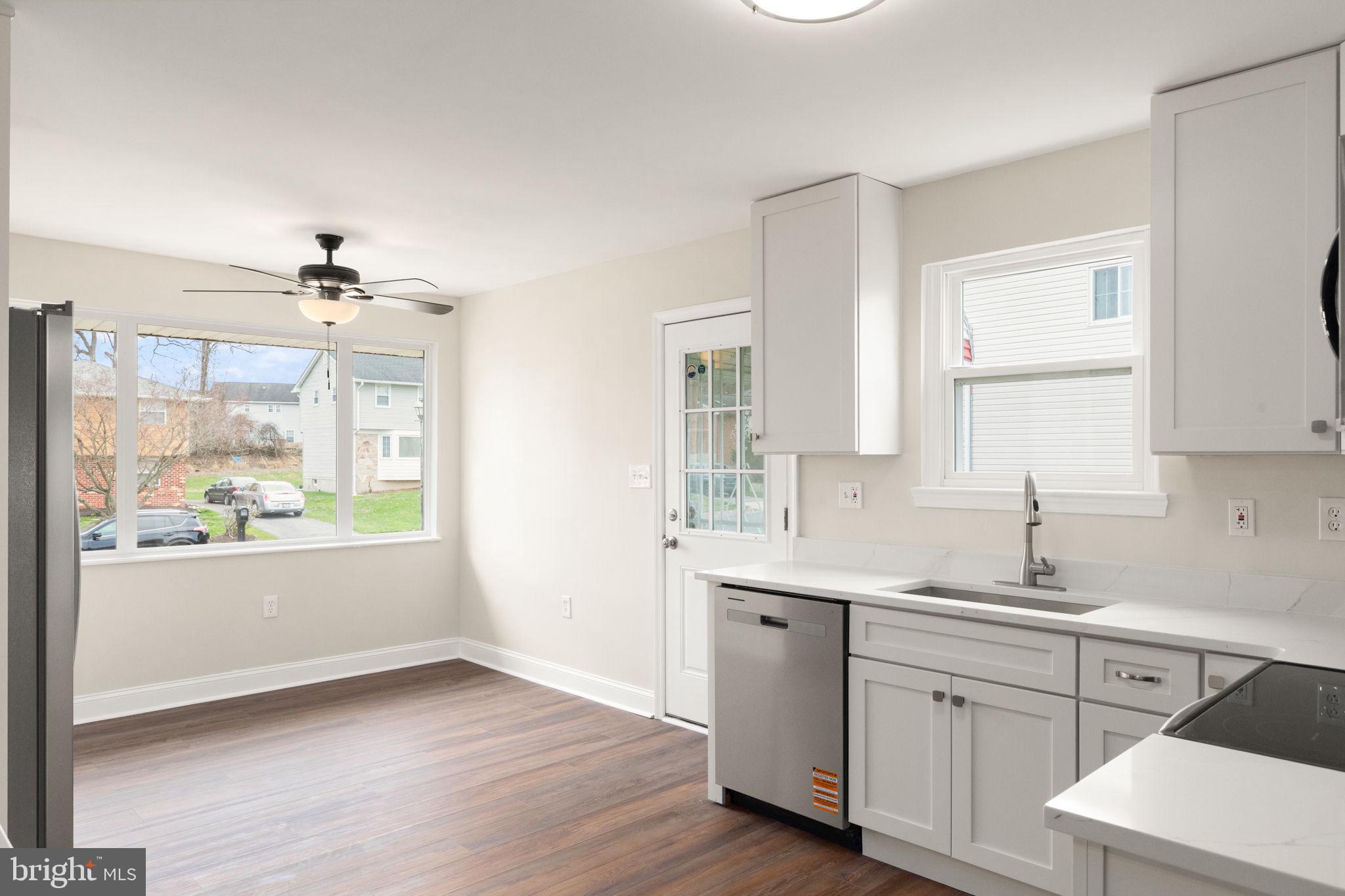 KINGS POINT - Residential