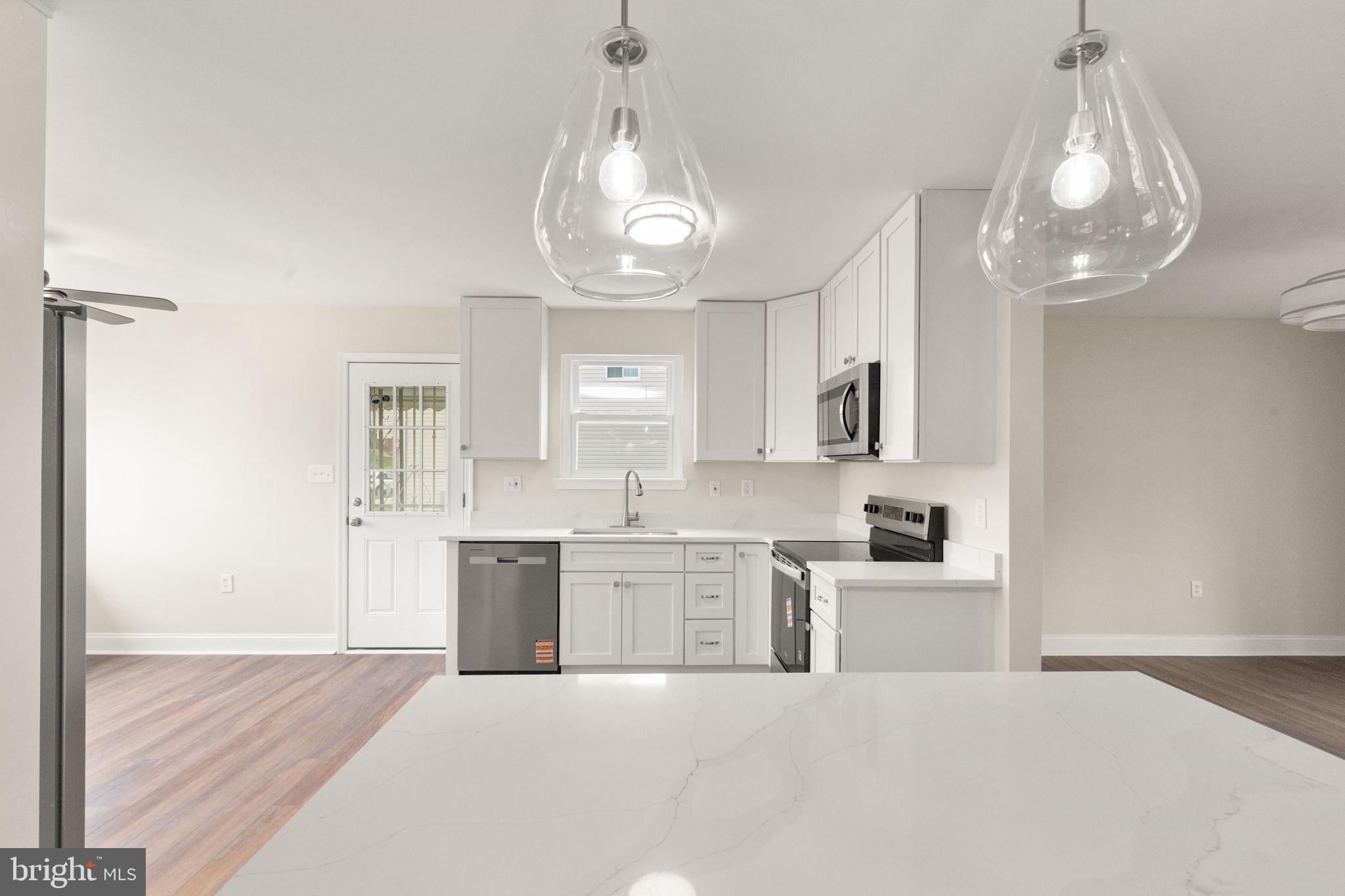 KINGS POINT - Residential