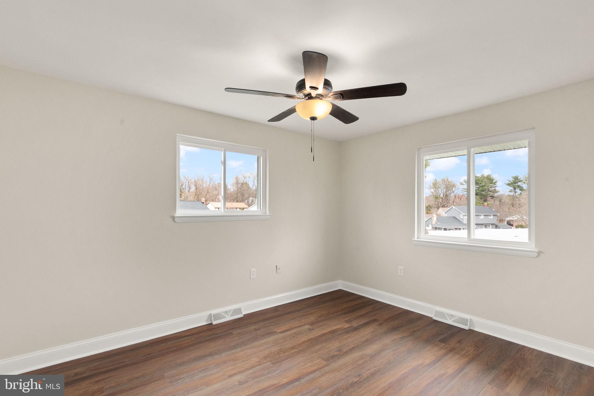 KINGS POINT - Residential
