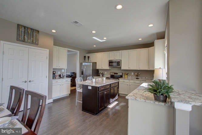 ROMANCOKE ON THE BAY - Residential