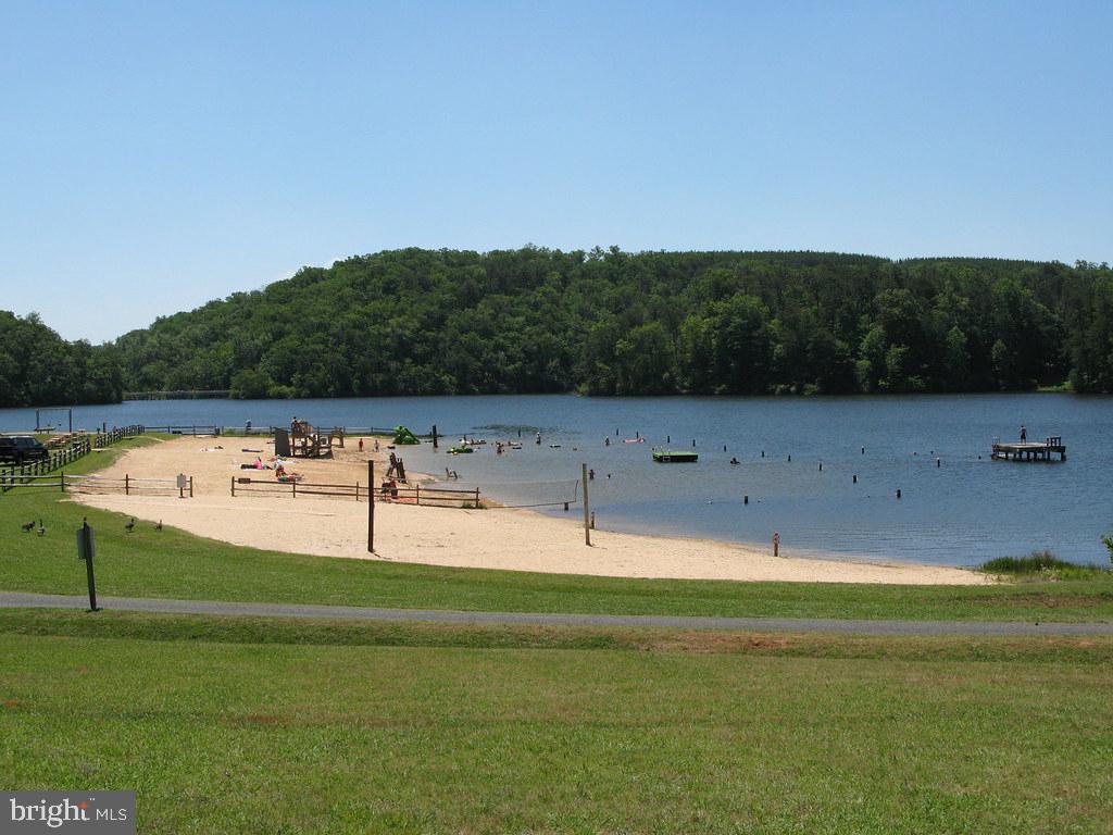 LAKE HOLIDAY ESTATES - Residential