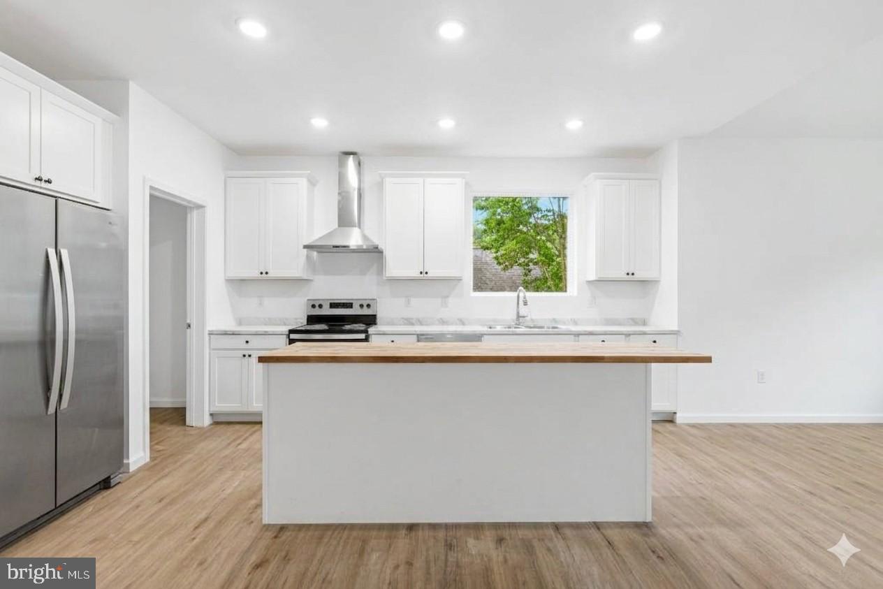 LAKE HOLIDAY ESTATES - Residential