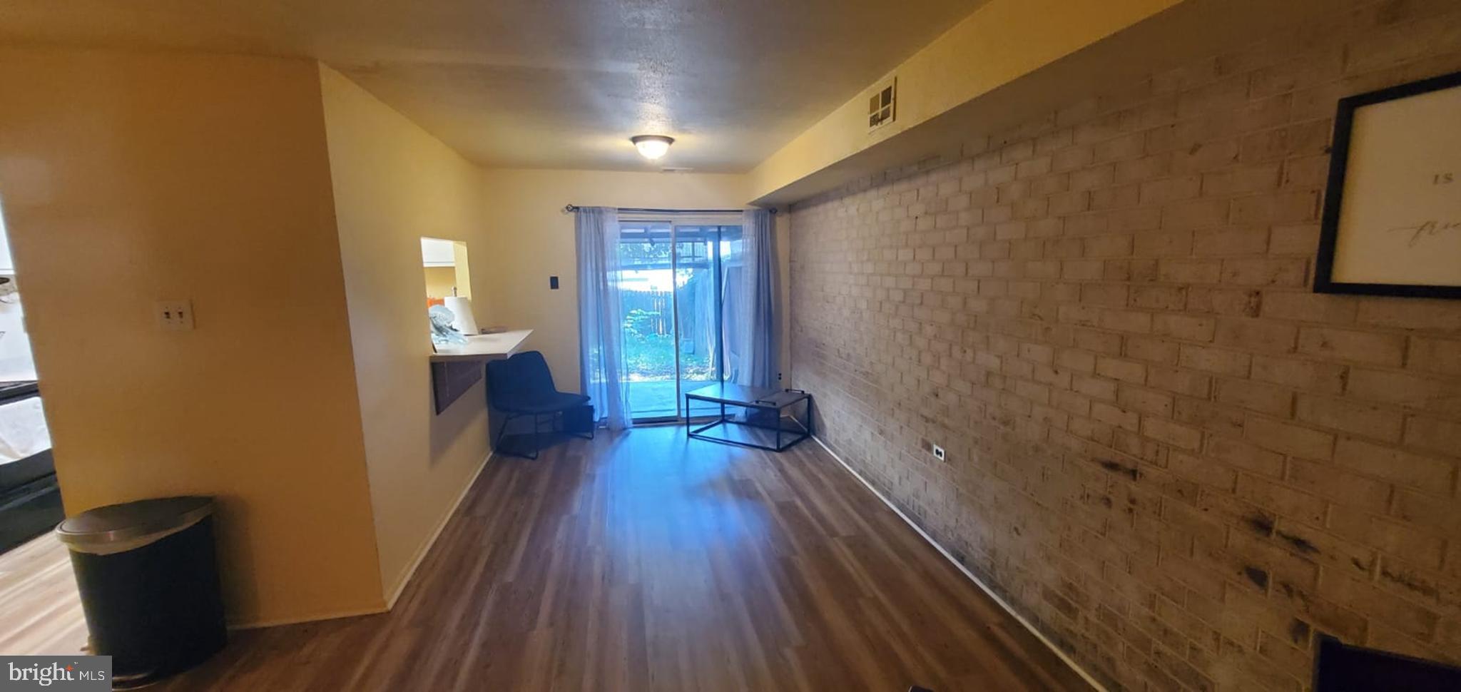 MOUNT PARK - Residential