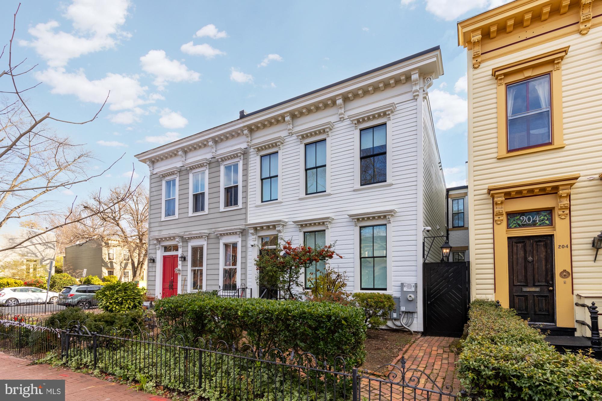 CAPITOL HILL - Residential