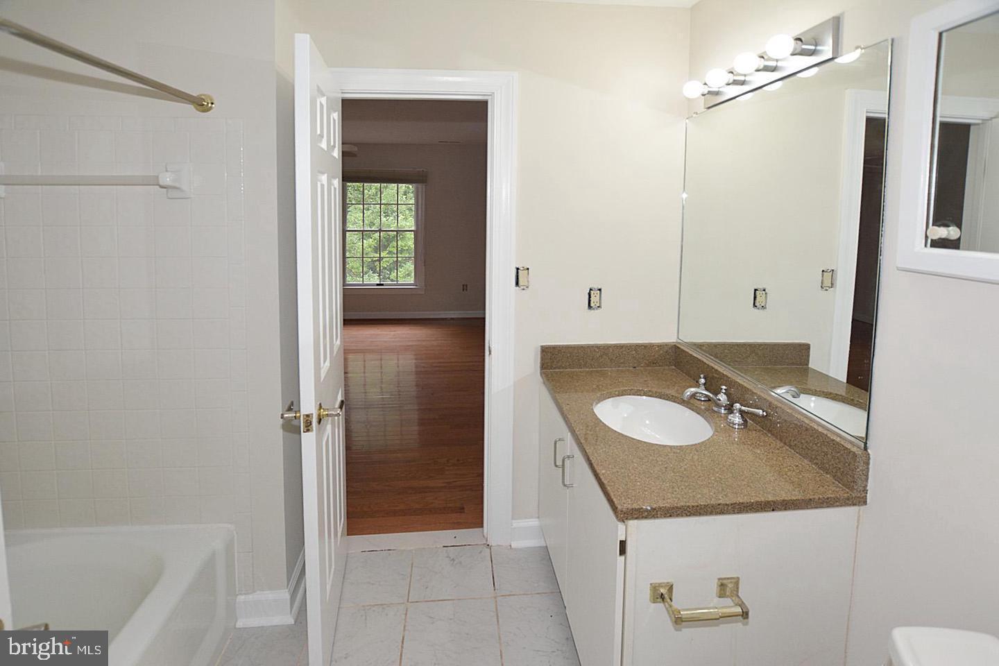 FORESTVILLE - Residential