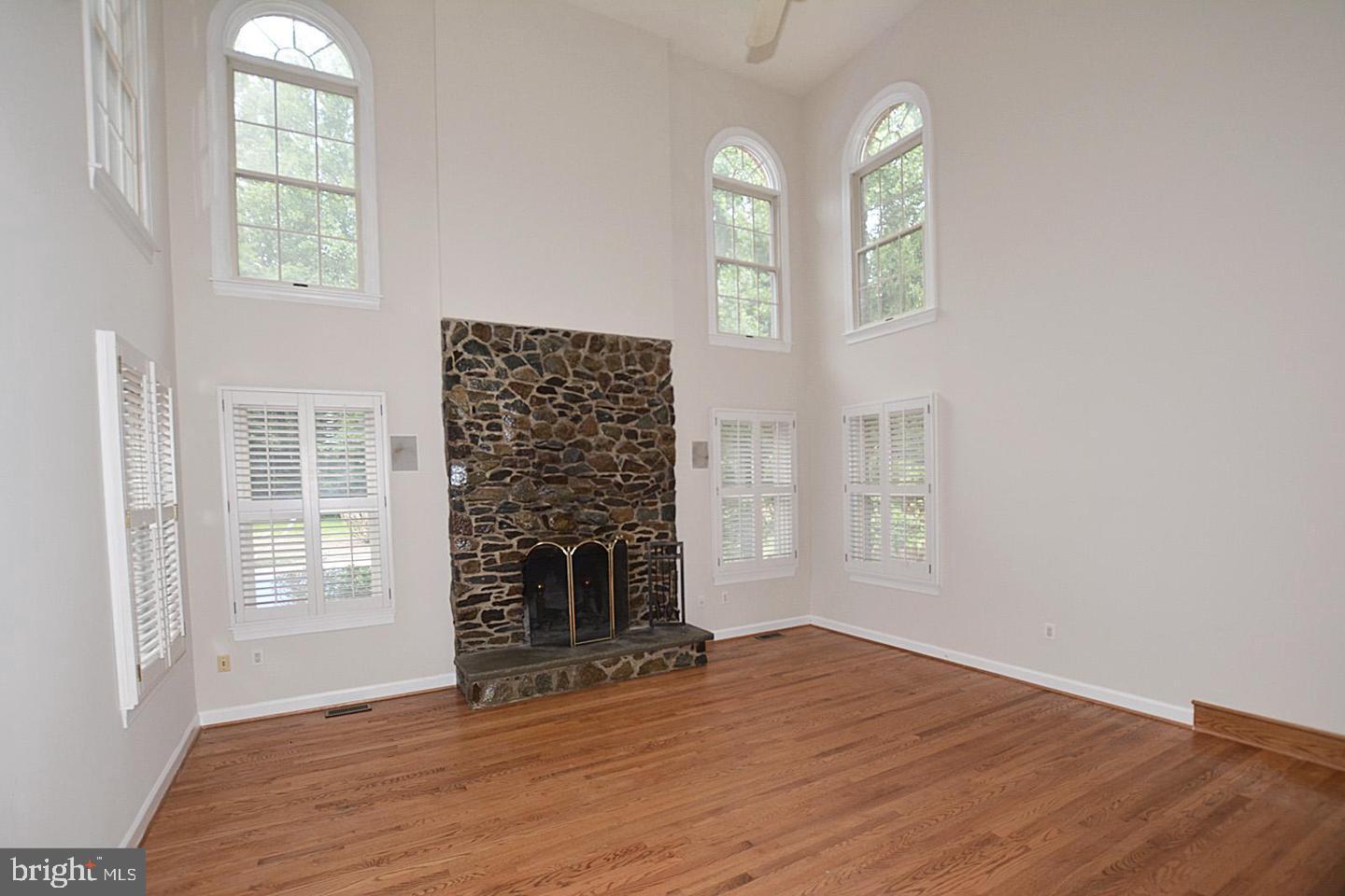 FORESTVILLE - Residential
