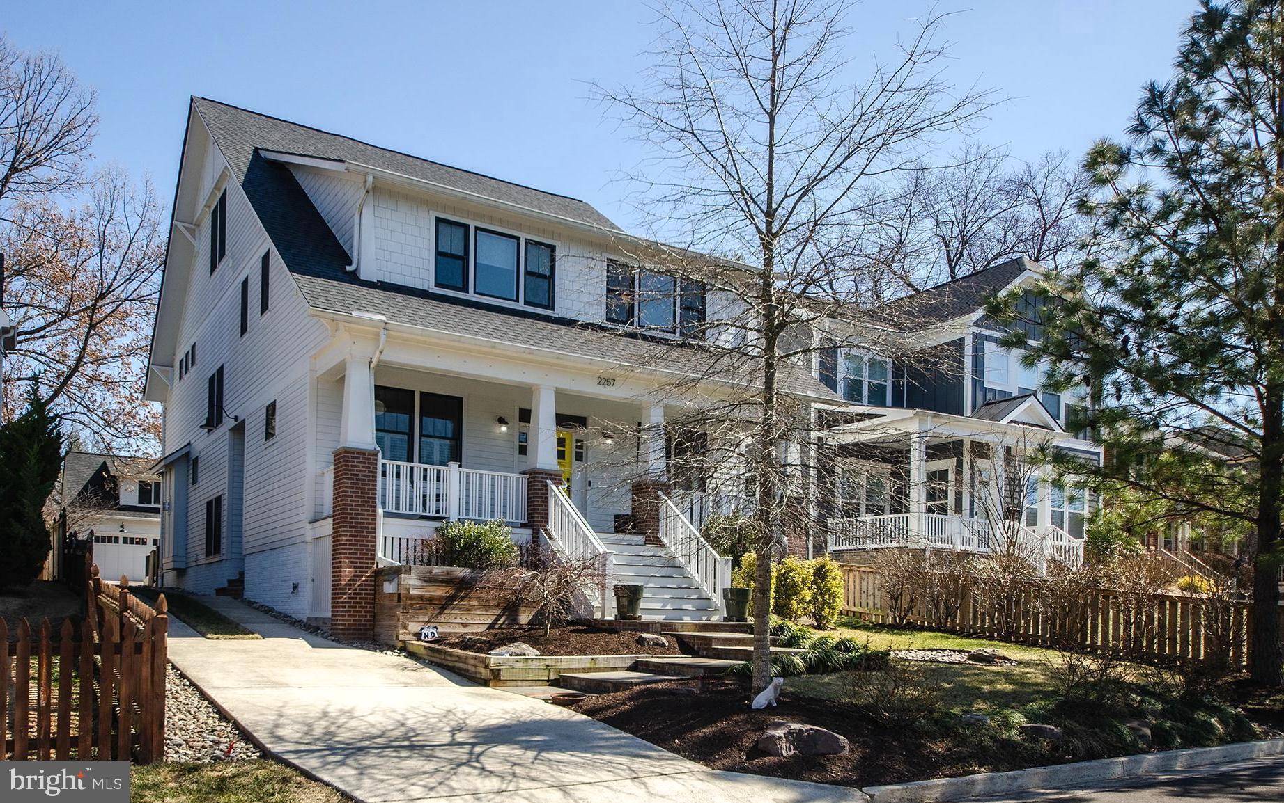 OVER LEE KNOLLS - Residential