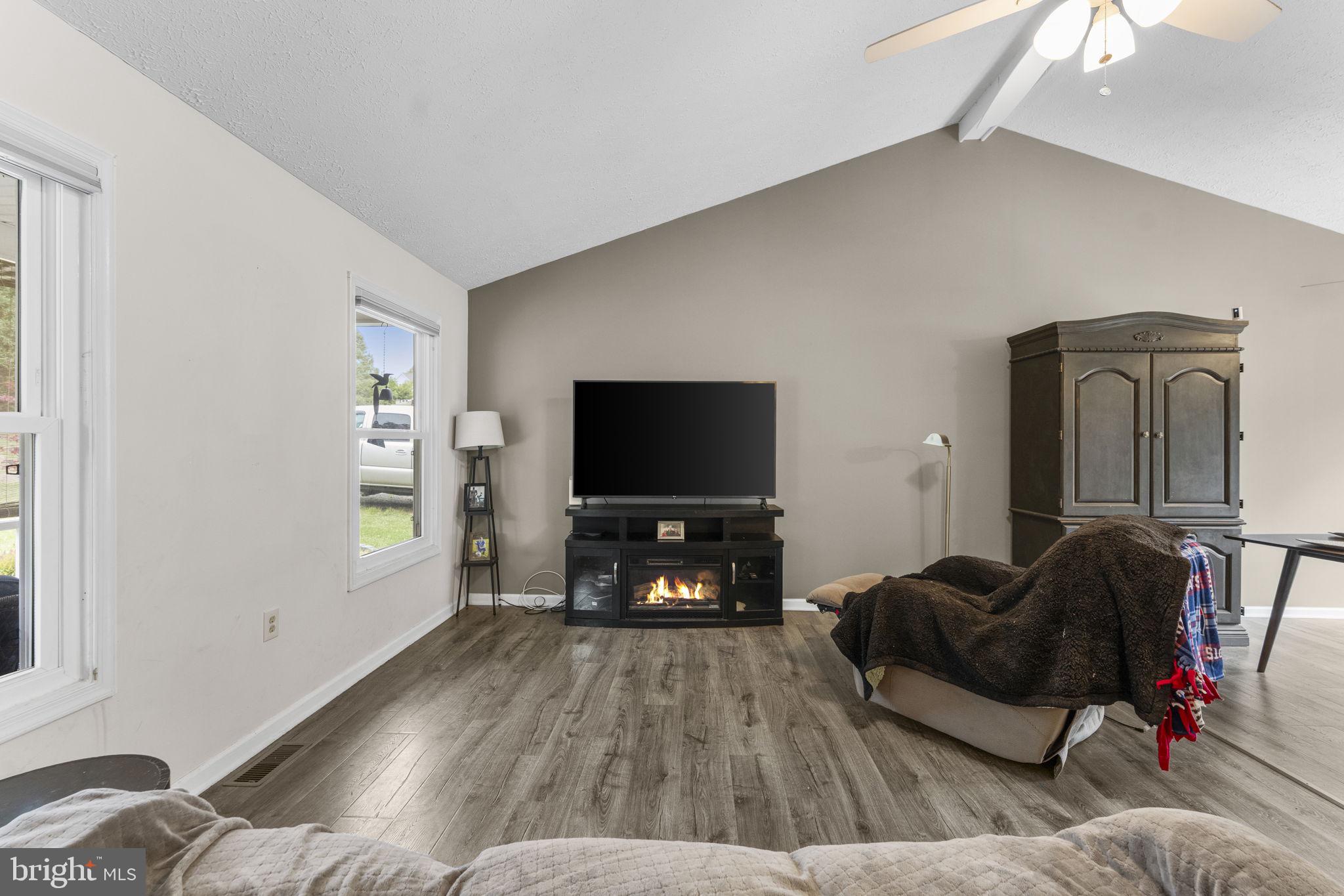 SPRING VALLEY - Residential