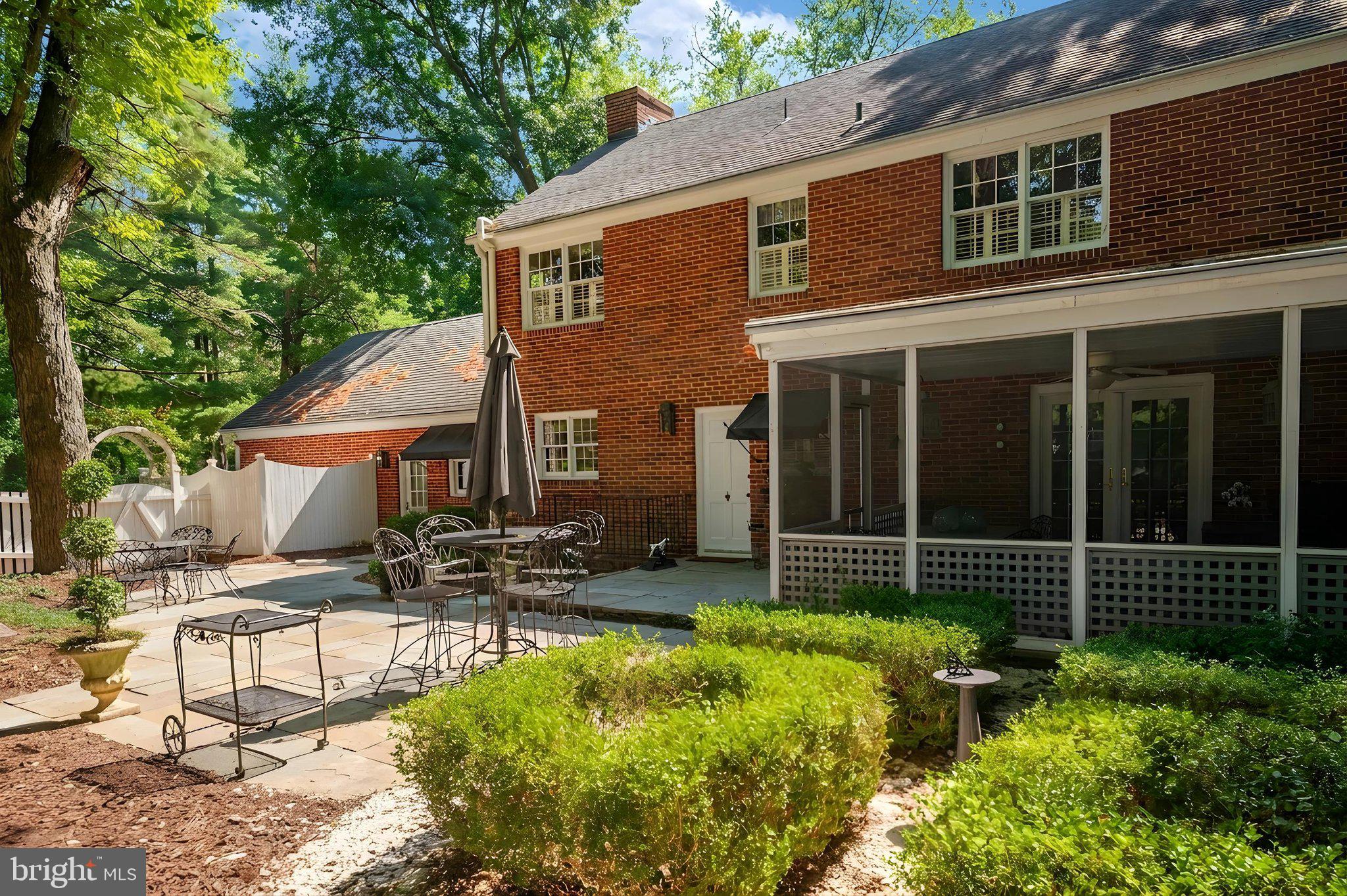 RUGBY HALL ESTATES - Residential