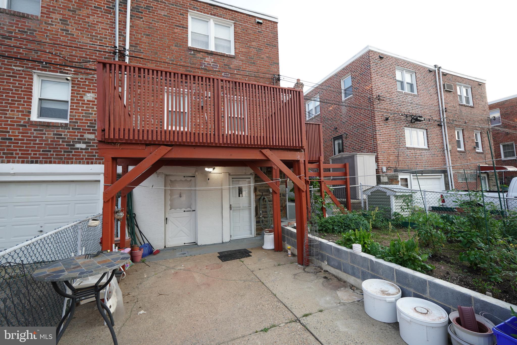 PHILADELPHIA (NORTHEAST) - Residential