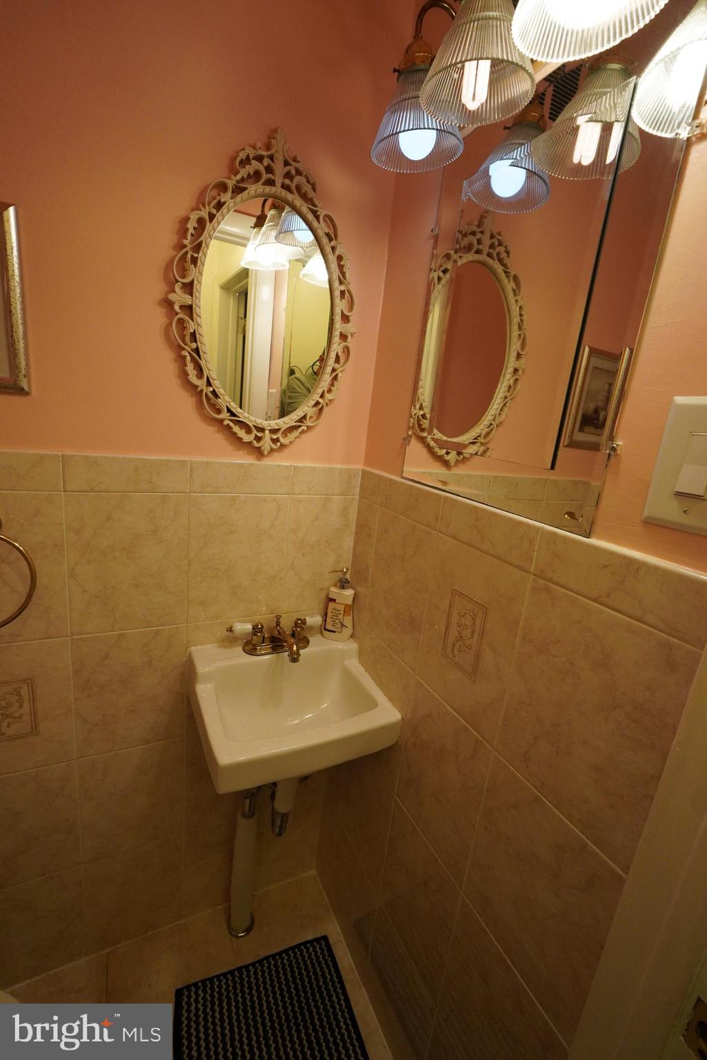 PHILADELPHIA (NORTHEAST) - Residential