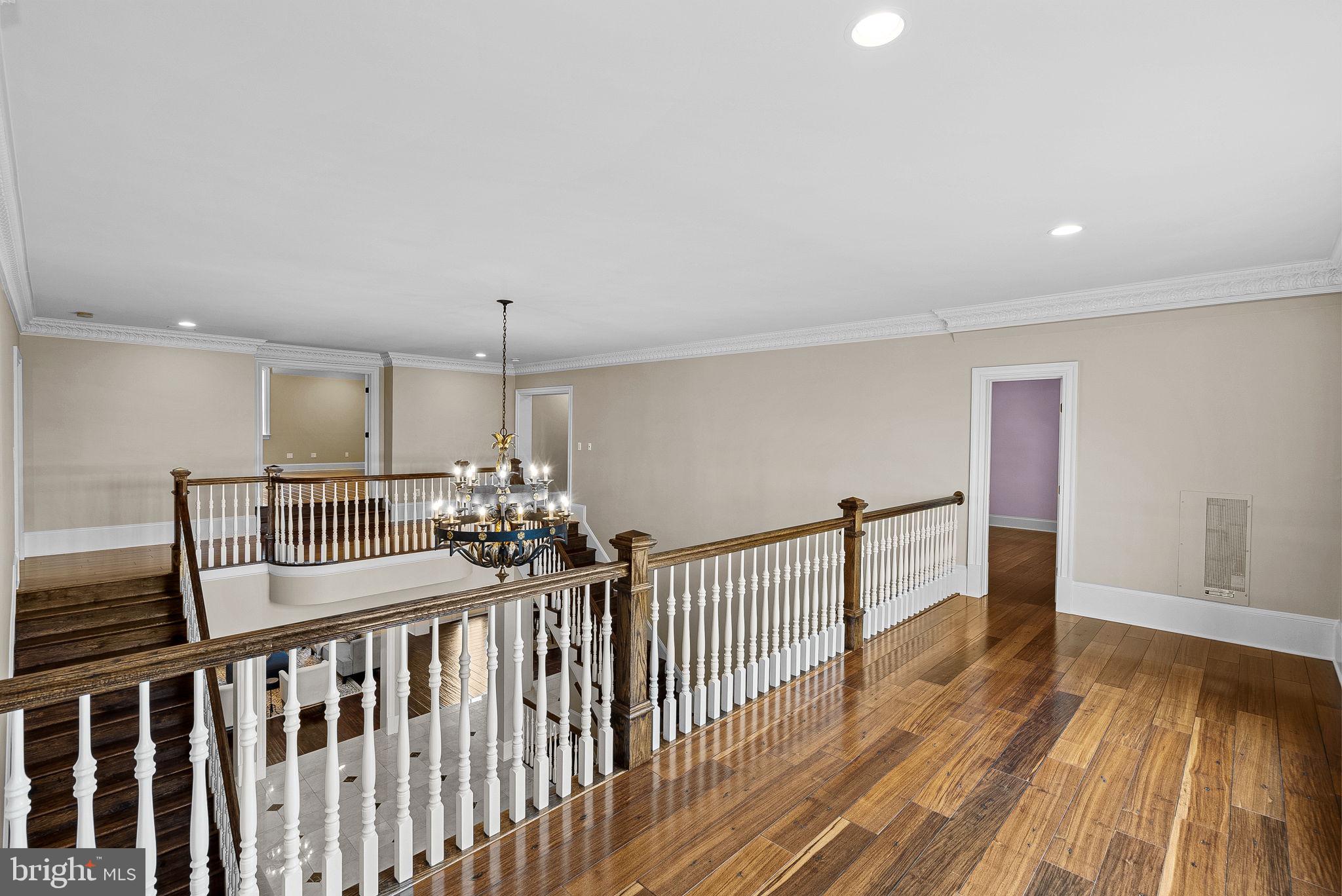 CREIGHTON FARMS - Residential