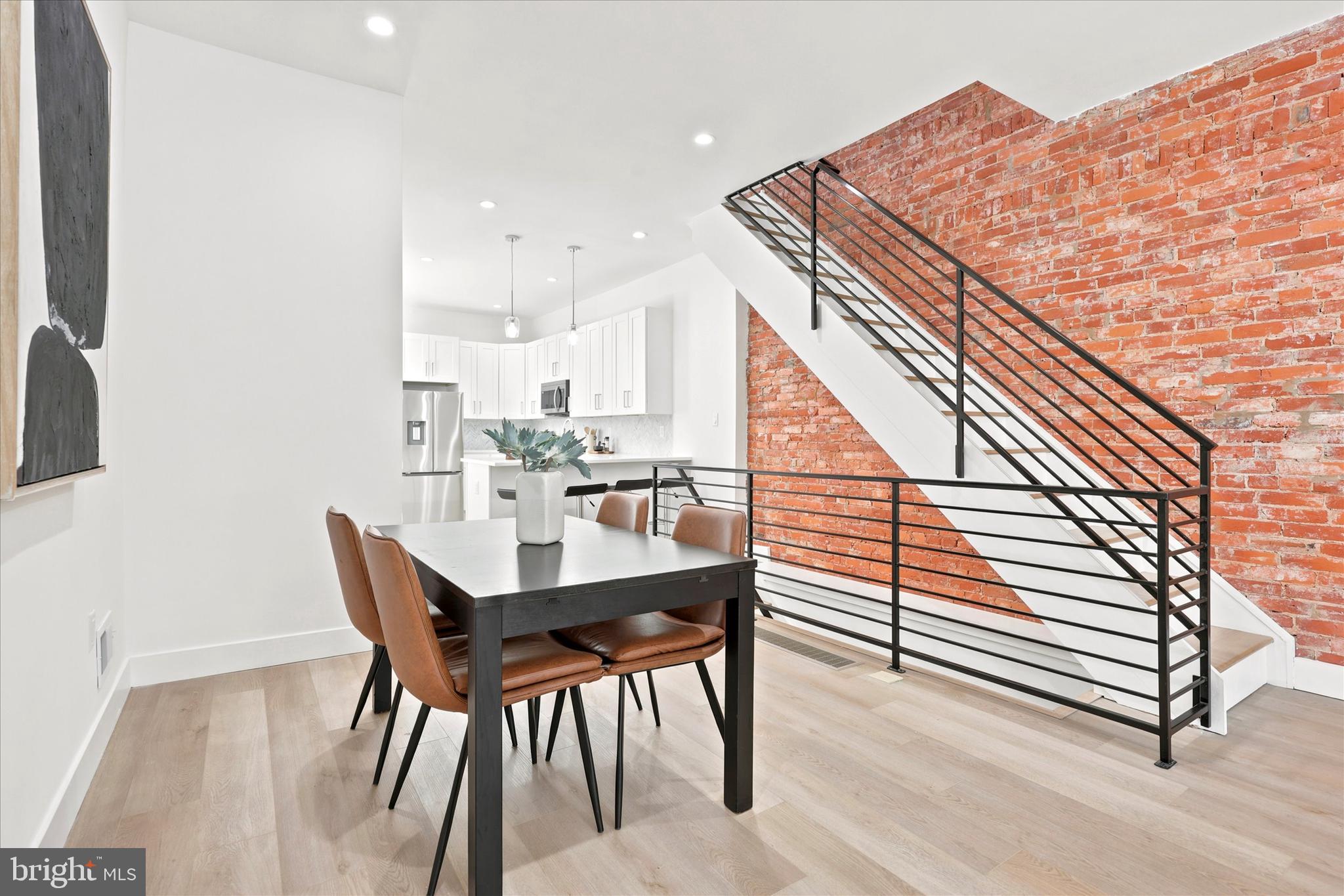 POINT BREEZE - Residential