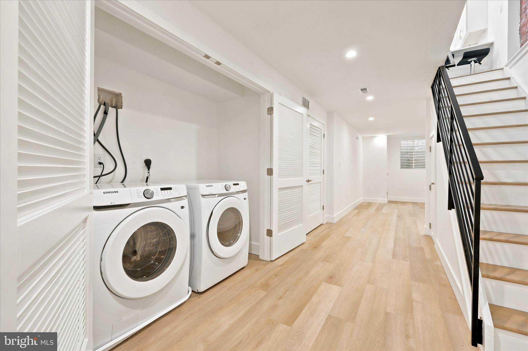 POINT BREEZE - Residential