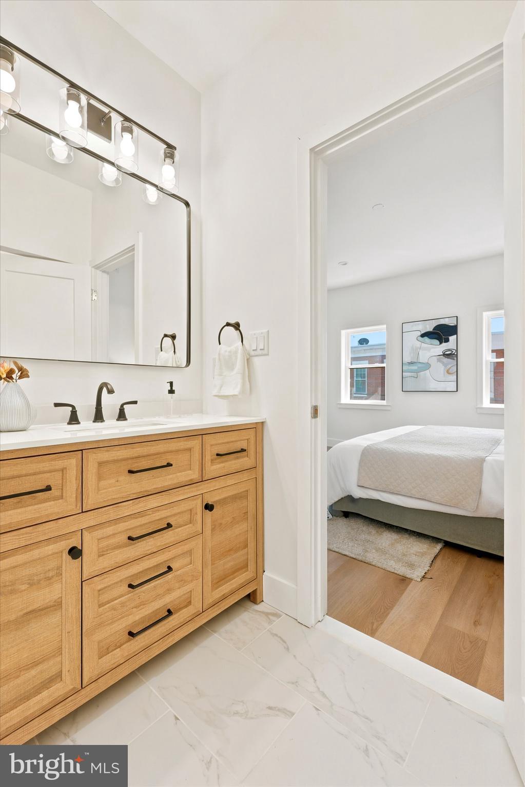 POINT BREEZE - Residential