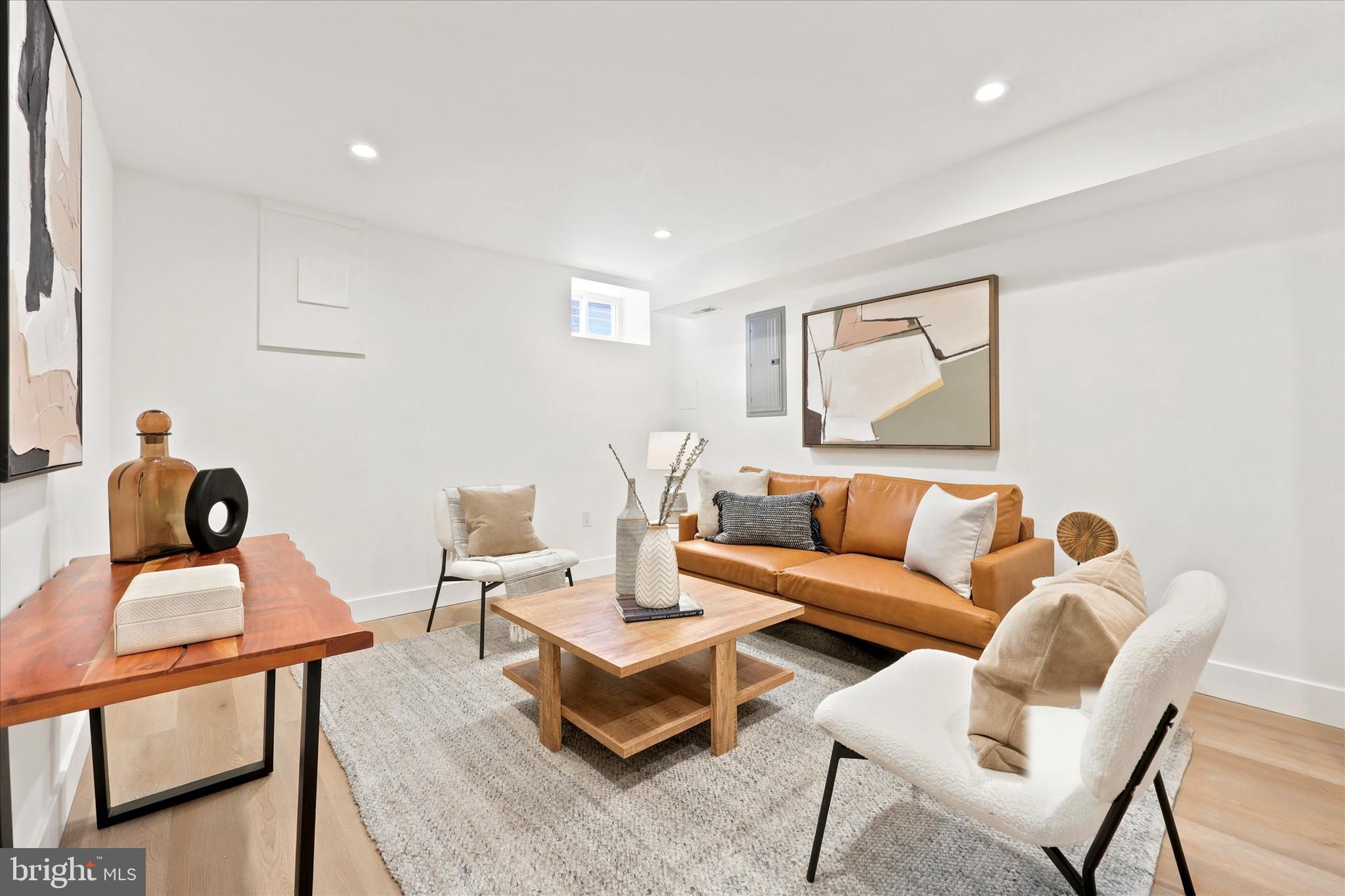 POINT BREEZE - Residential