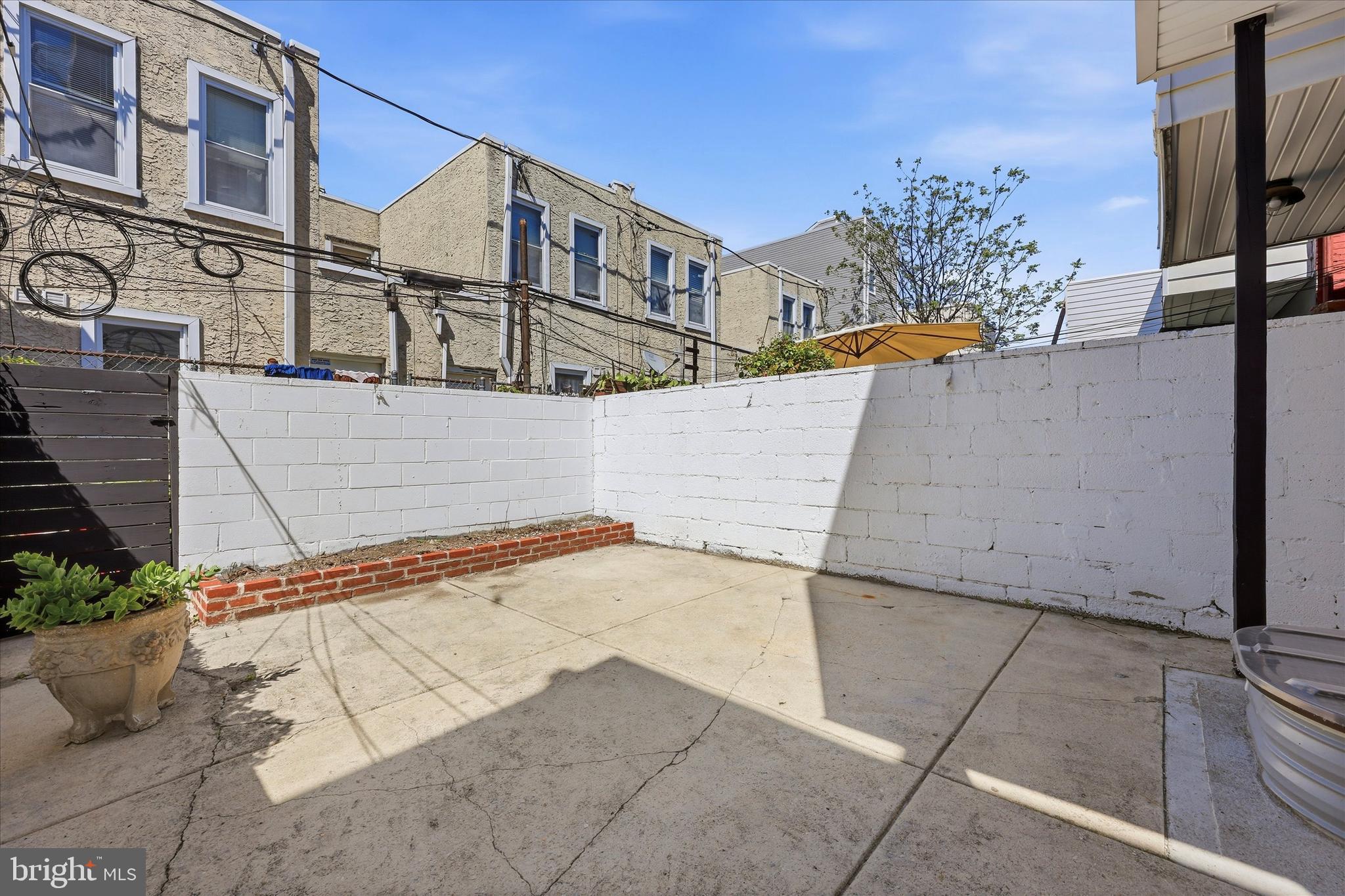 POINT BREEZE - Residential