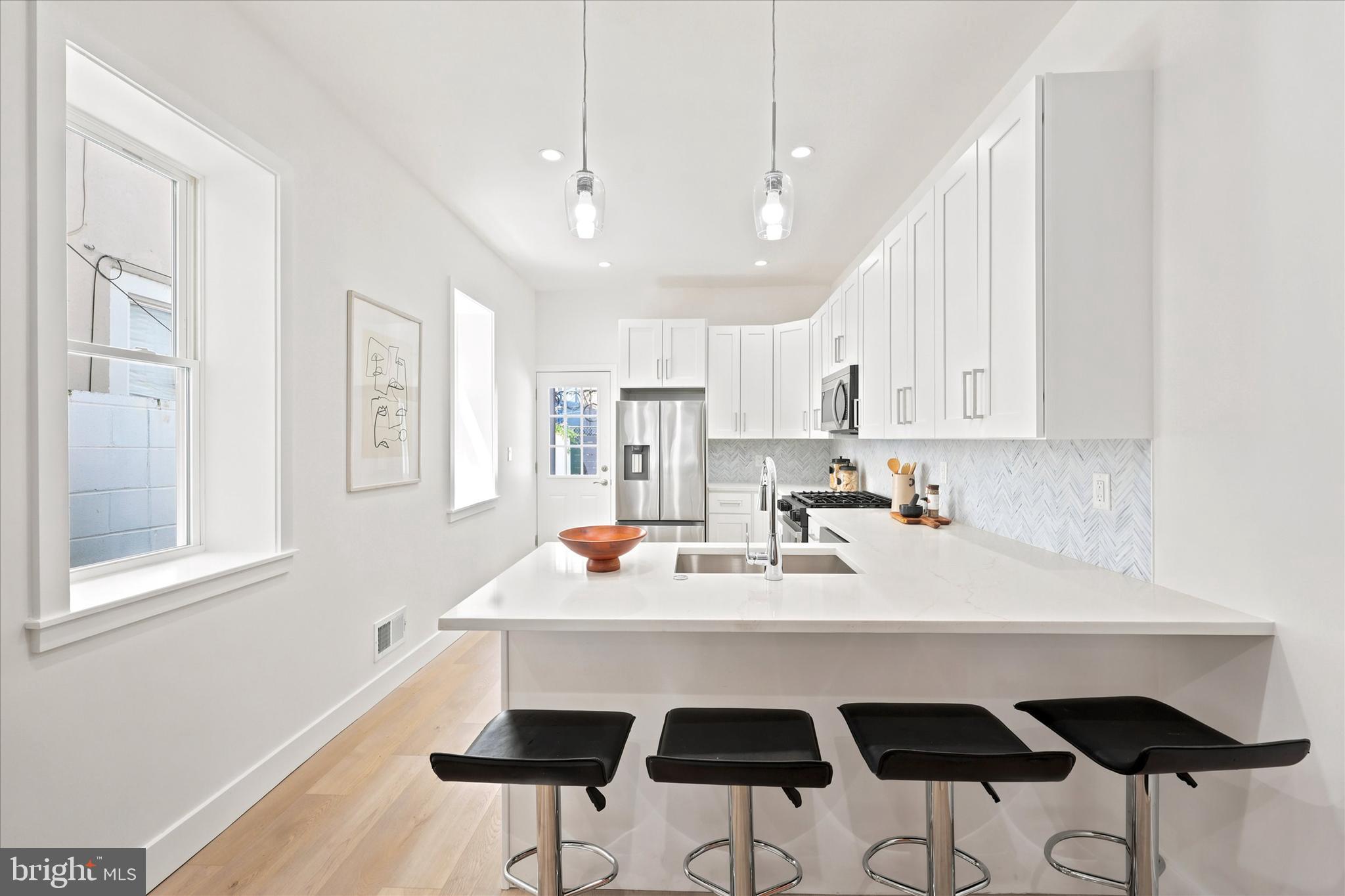 POINT BREEZE - Residential