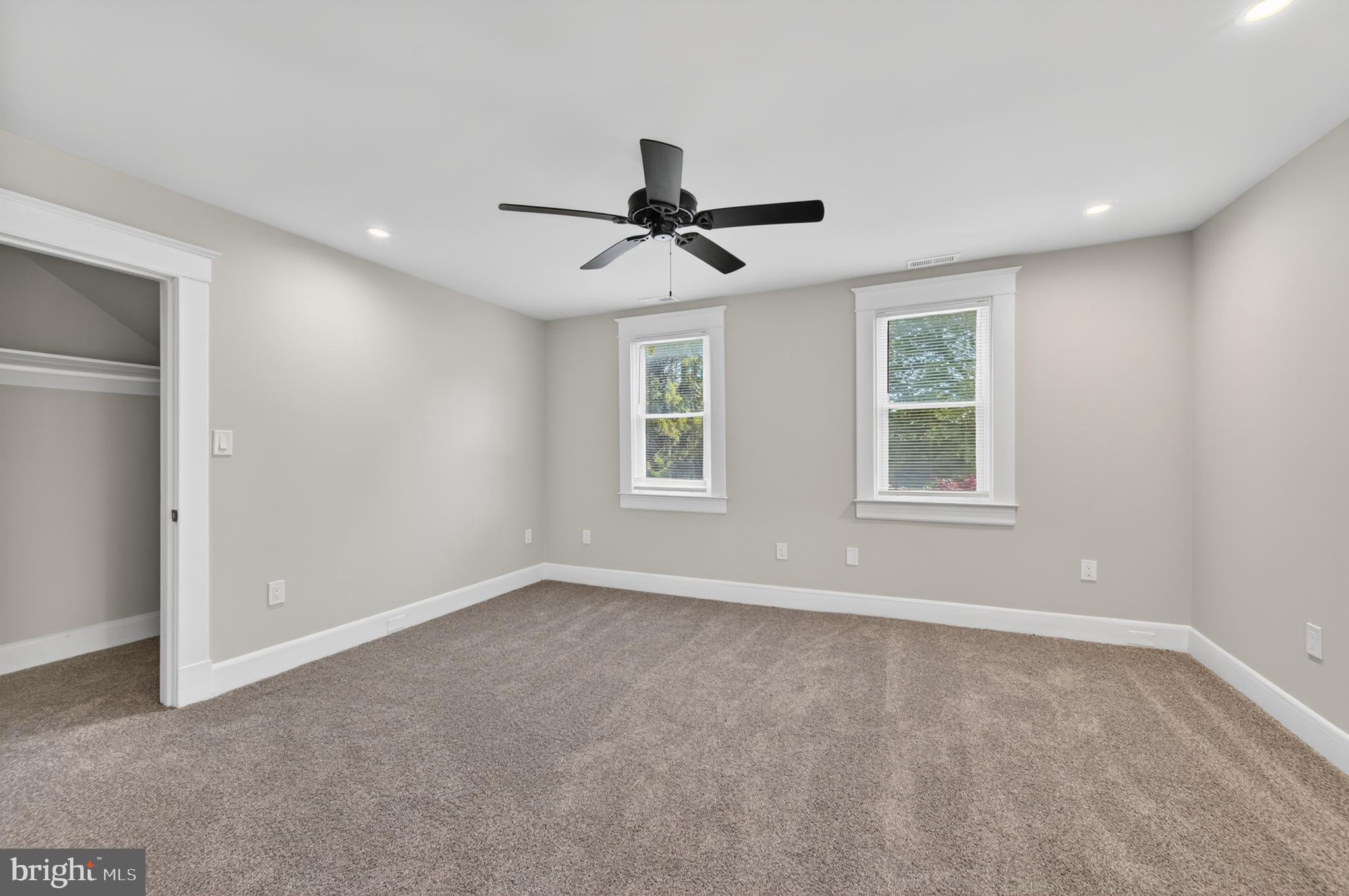 PARKSIDE - Residential
