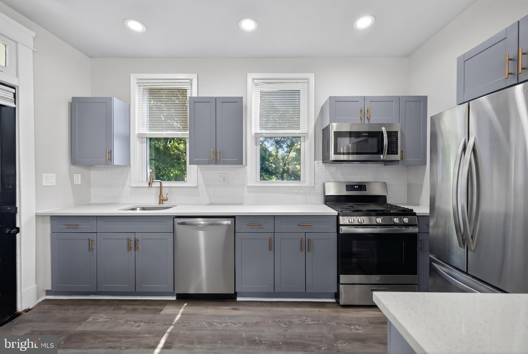 PARKSIDE - Residential