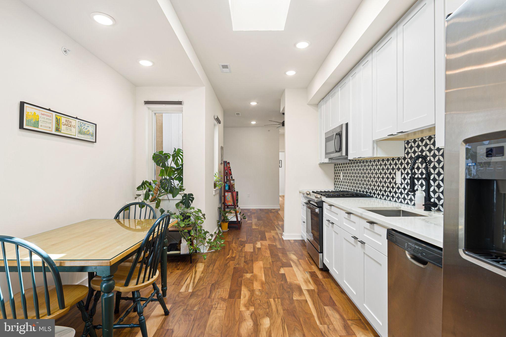 UNIVERSITY CITY - Residential