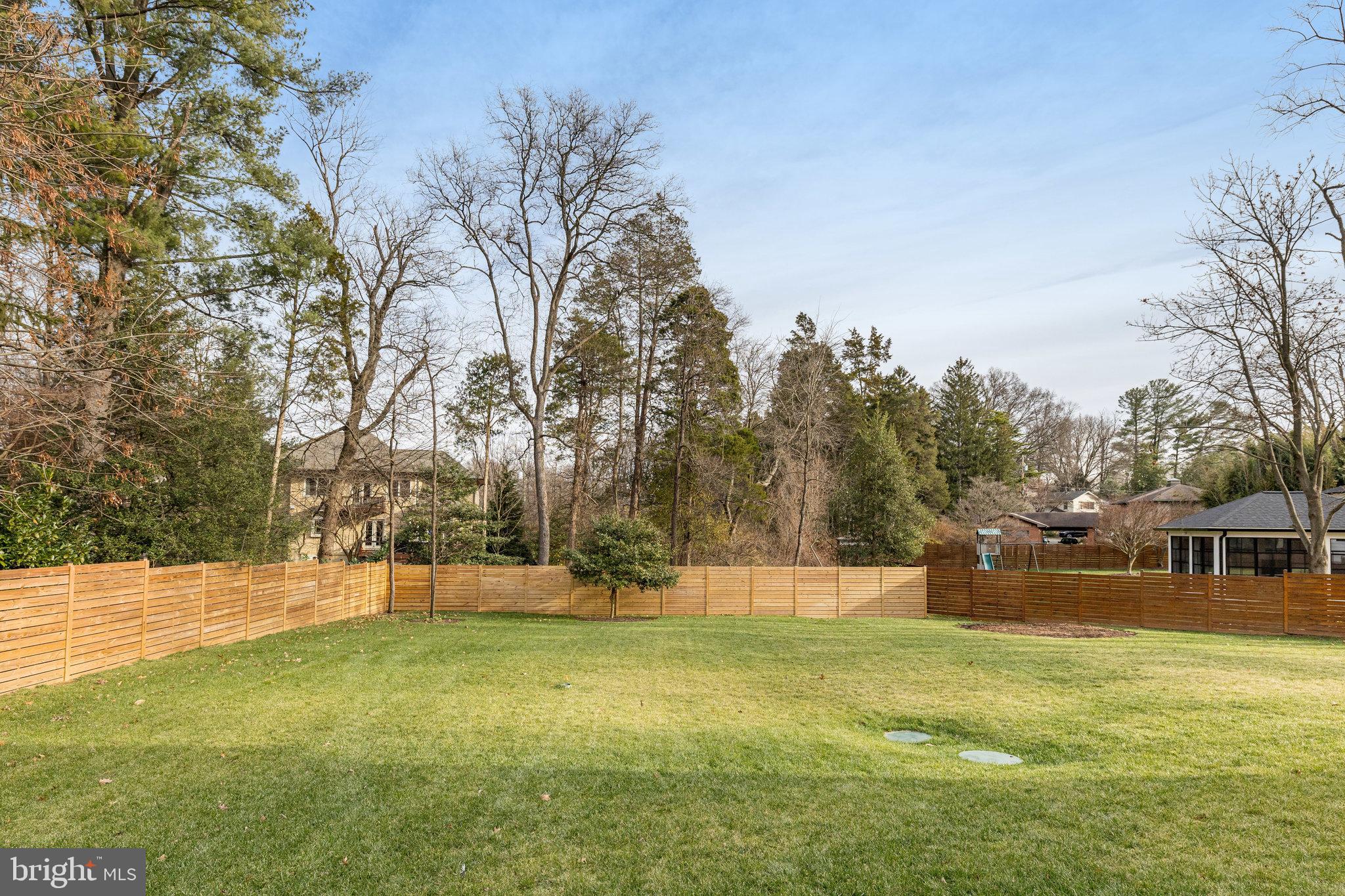 VIENNA WOODS - Residential