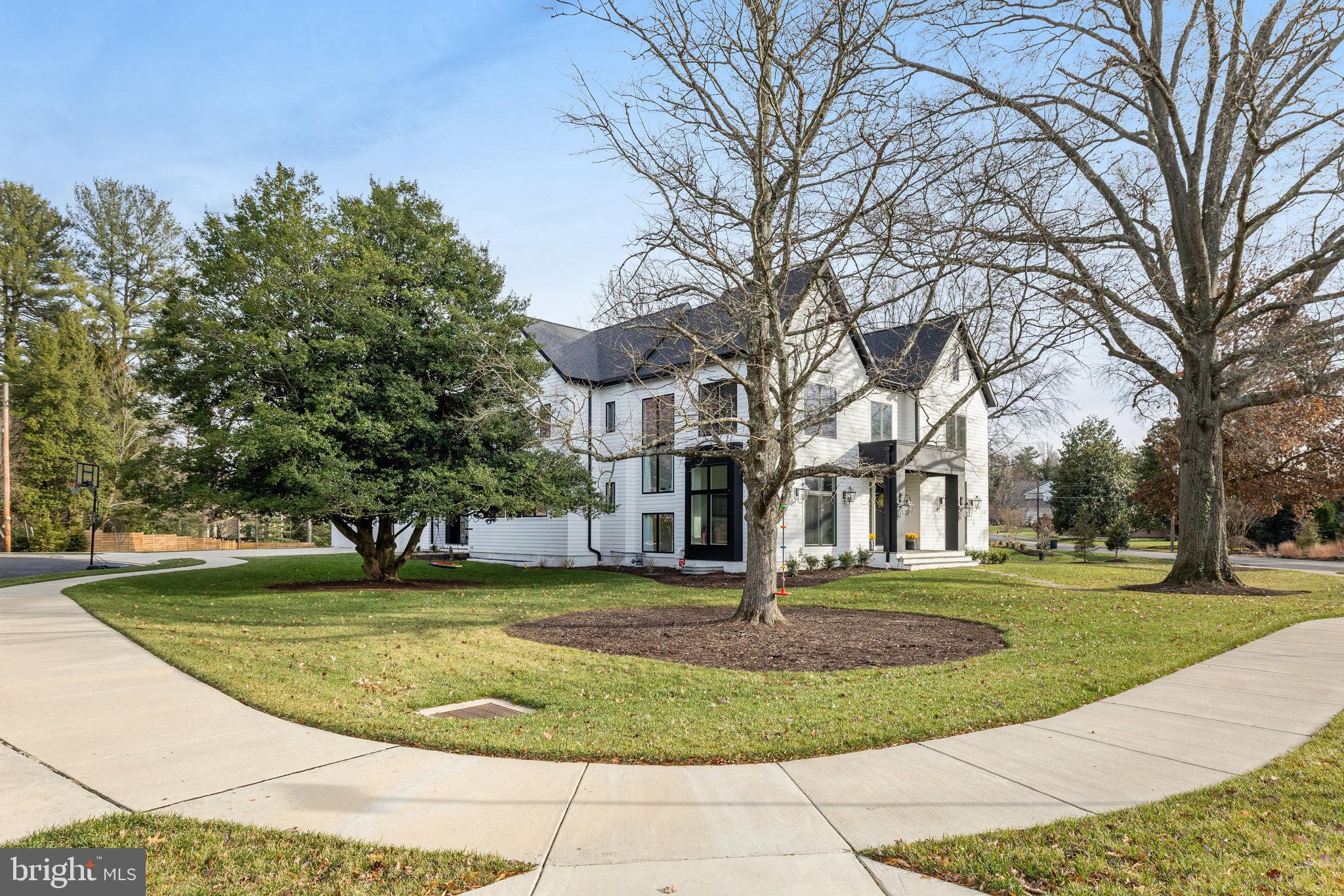 VIENNA WOODS - Residential