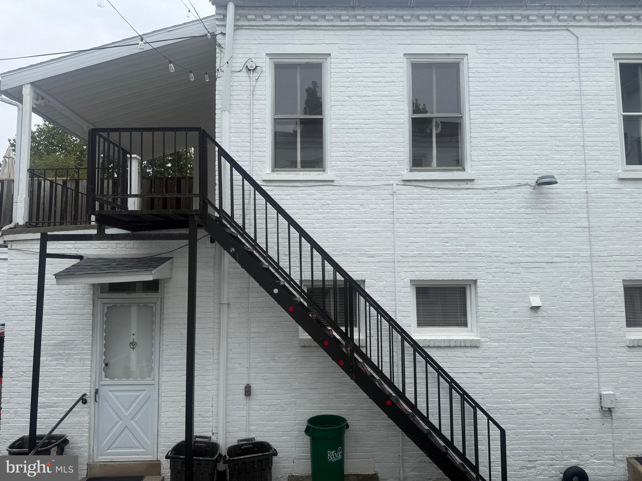 CHESTNUT HILL - Residential Income