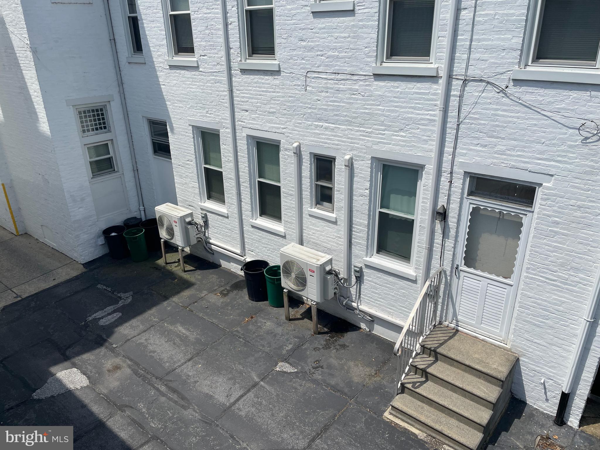 CHESTNUT HILL - Residential Income