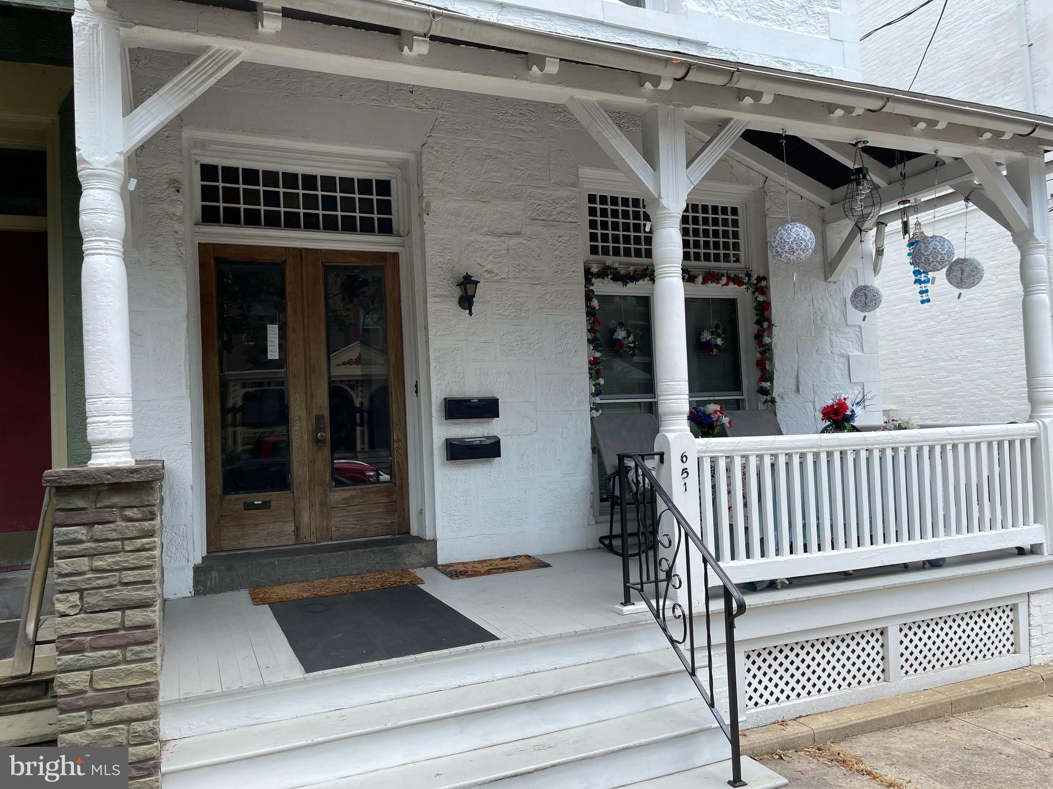 CHESTNUT HILL - Residential Income