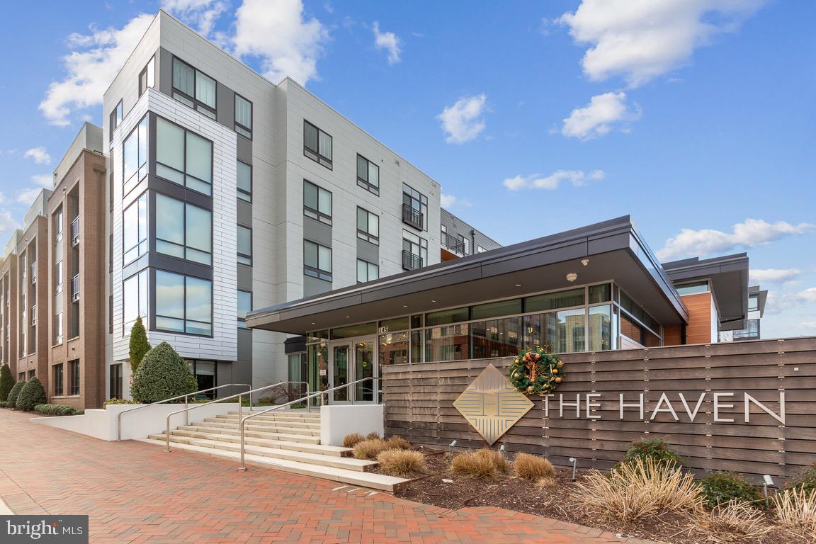 March Madness Continues!  Submit a contract by April 7th and receive $5K in closing help and get $6500 off the current asking price.  List price reflects discount and will revert to previous  price on April 8th.  Three months of condo dues also paid.   Qualify and  get up to $50K or 5% in downpayment and/or closing cost assistance.   Experience the excitement of living  in one of the county's premier communities.   Own this modern 1BR 1BA unit in The Haven, and  enjoy the range of  amenities this luxury condo building has to offer.  This is a larger 1BR unit that comes with a spacious open floor plan with large windows that allow a lot of natural sunlight.   Features include quartz countertops,  an eating island, stainless steel appliances, luxury vinyl tile floors, track lighting, and a large bedroom closet.  Building amenities  include a fitness center, community room, outdoor pool with fire pits and cabanas, garage parking,  and a dog spa.   Take a stroll out the building and feel the energy of living in a resort style community on the Potomac River.  Restaurants,  shopping, and entertainment are all at your fingertips at the National Harbor!  Location provides easy access in and around the DMV.  MGM Hotel and Casino is less than a minute away.