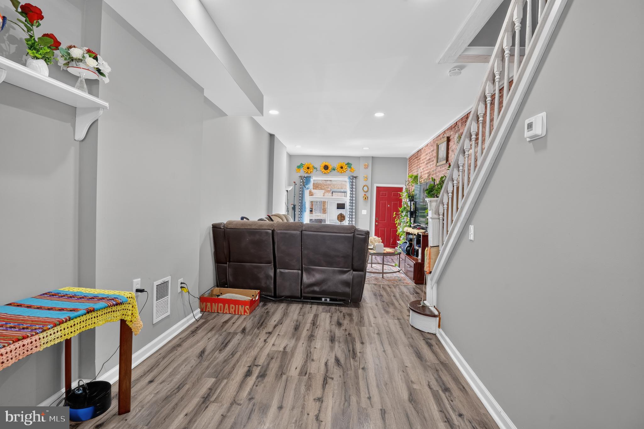 ELLWOOD PARK - Residential