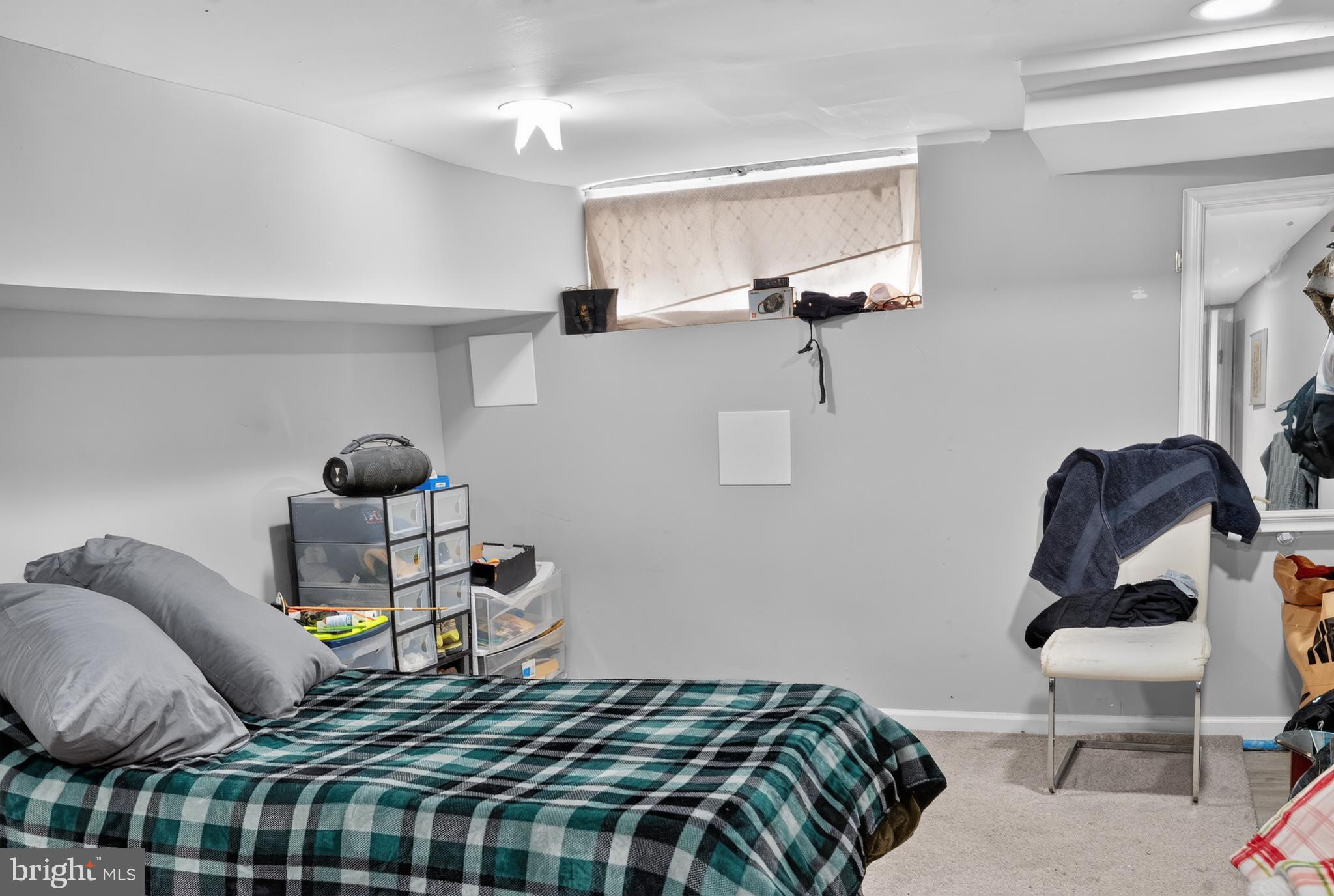 ELLWOOD PARK - Residential
