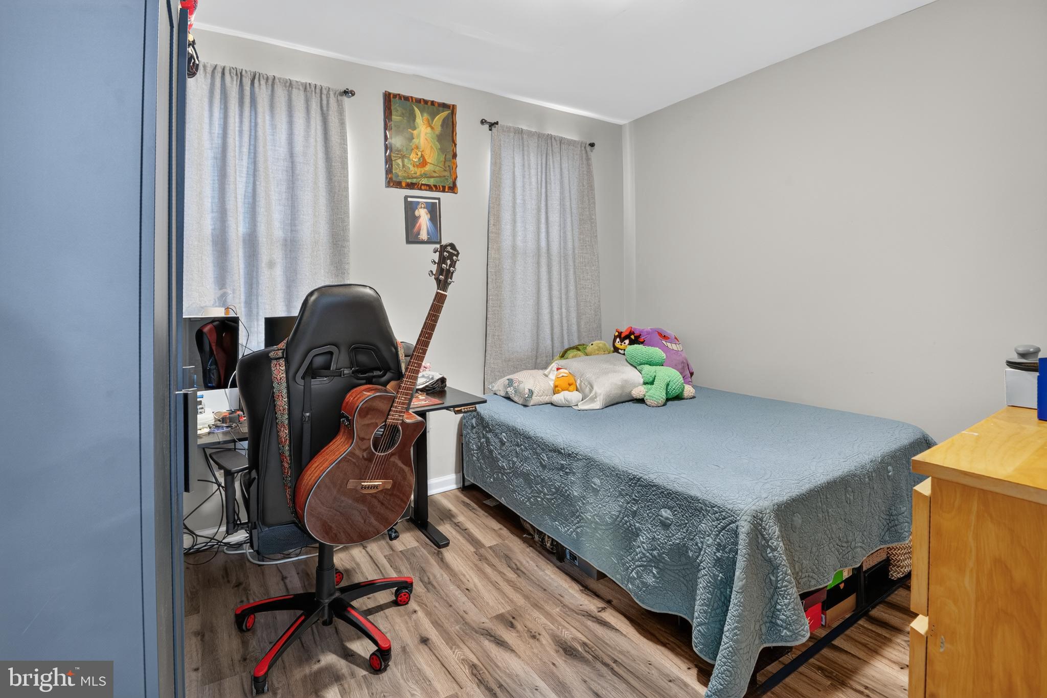ELLWOOD PARK - Residential
