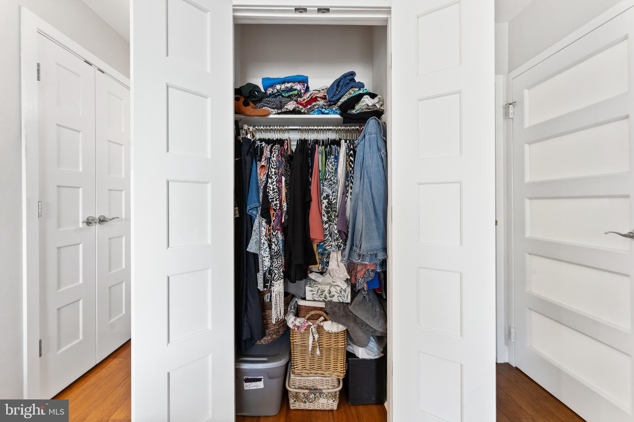 LOGAN SQUARE - Residential