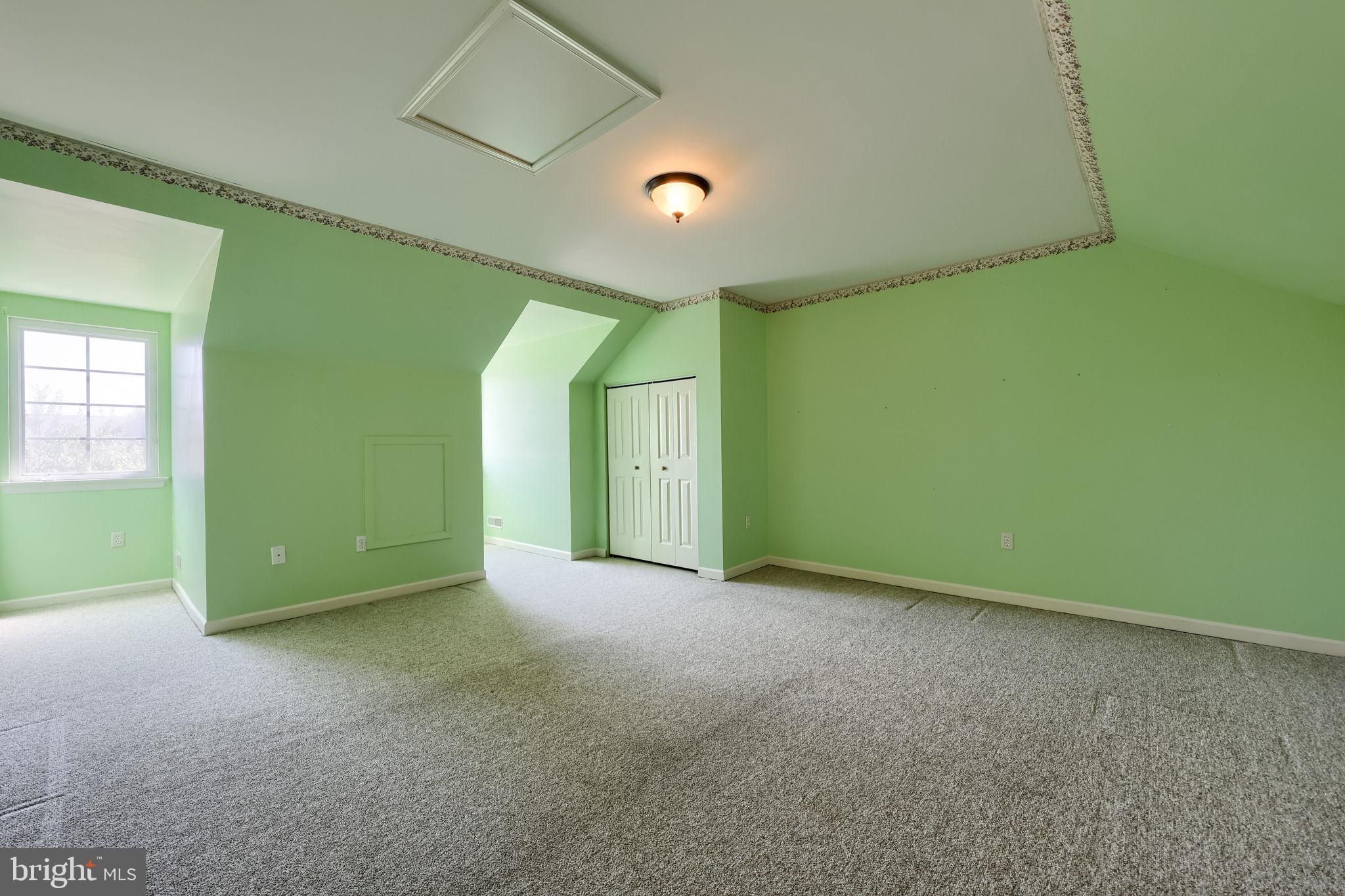 QUAIL HOLLOW - Residential