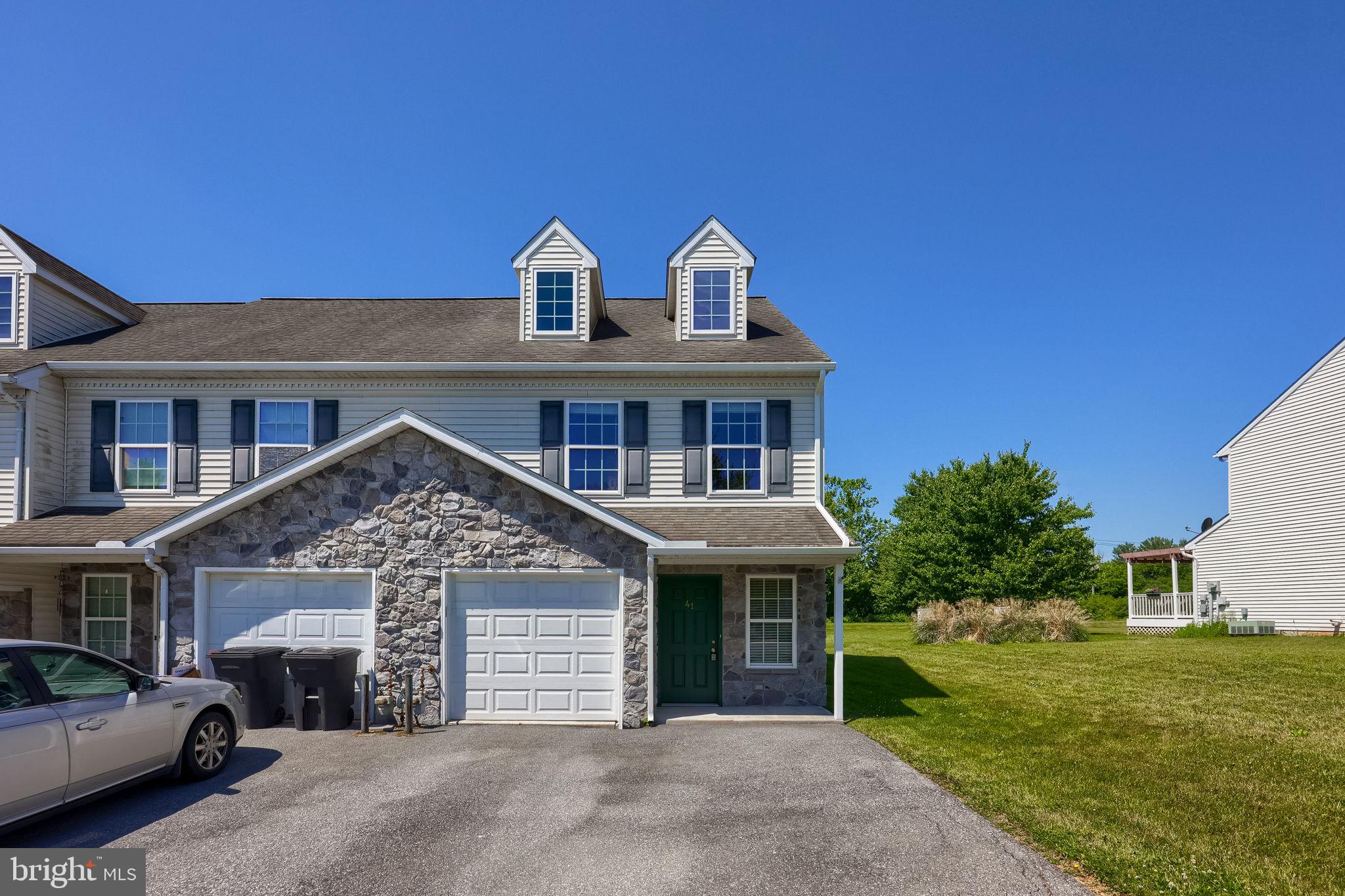 QUAIL HOLLOW - Residential