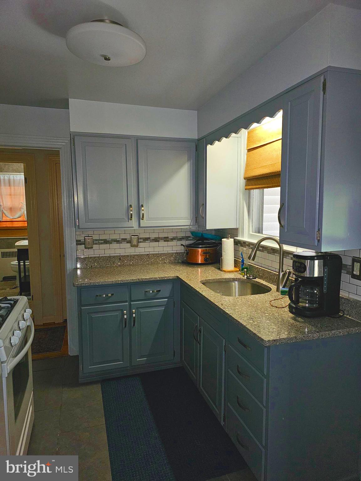 WEST SIDE - Residential