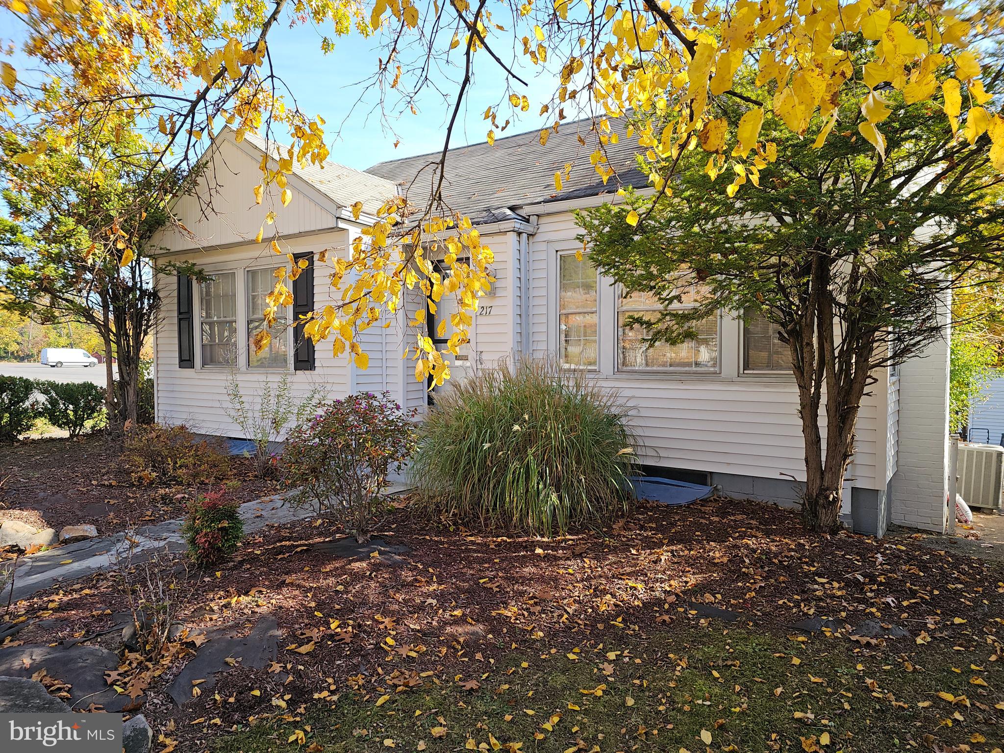 WEST SIDE - Residential