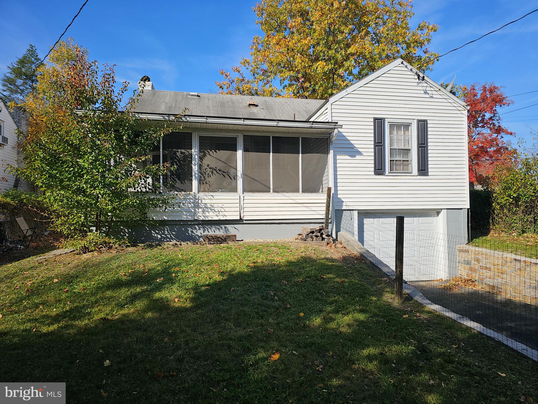 WEST SIDE - Residential