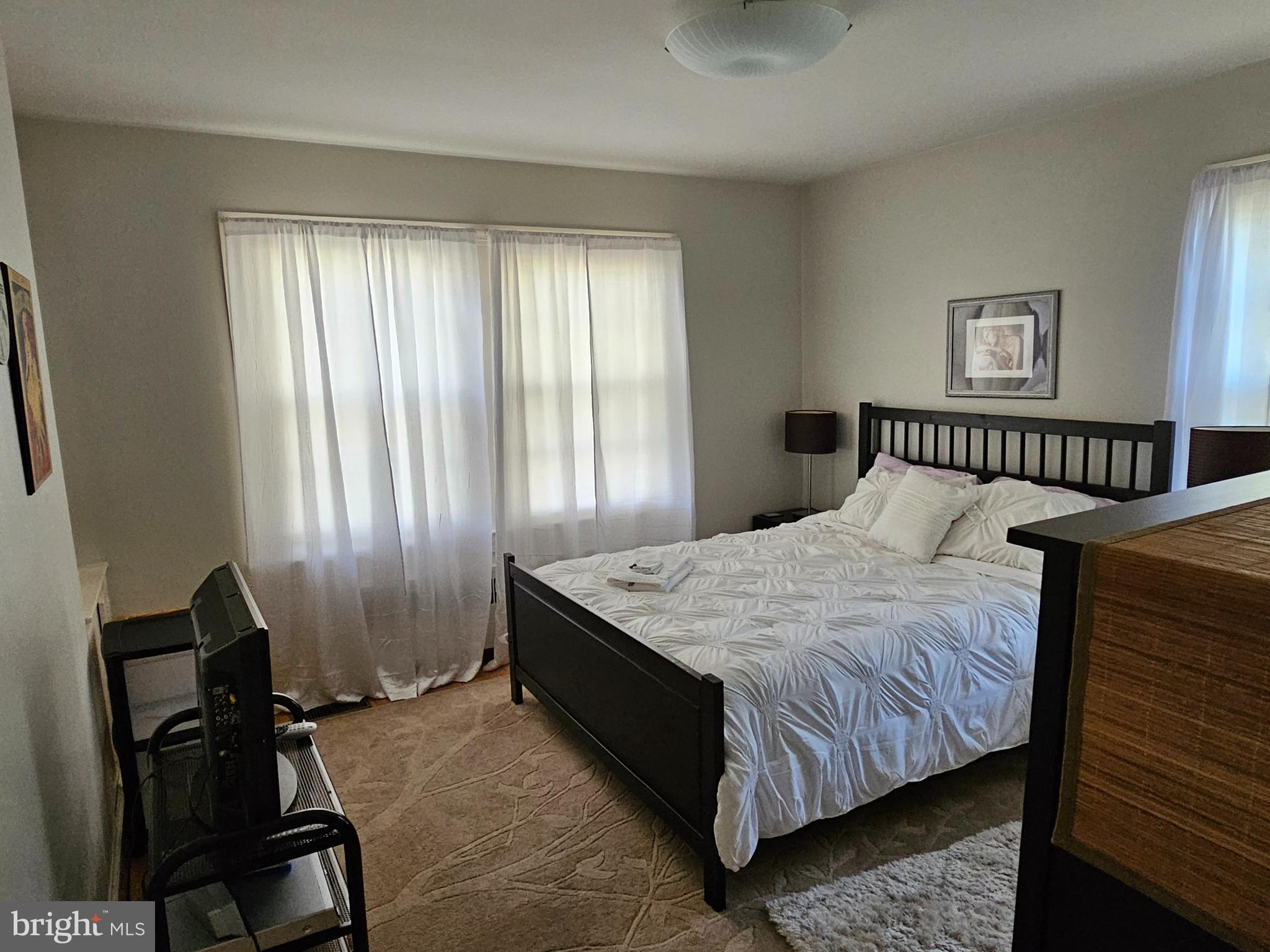 WEST SIDE - Residential